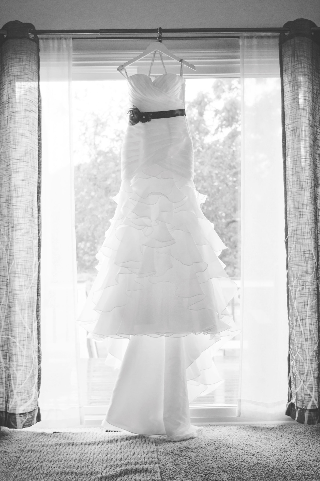 Nikon AF-S Nikkor 24-70mm F2.8G ED sample photo. Mary's dress photography