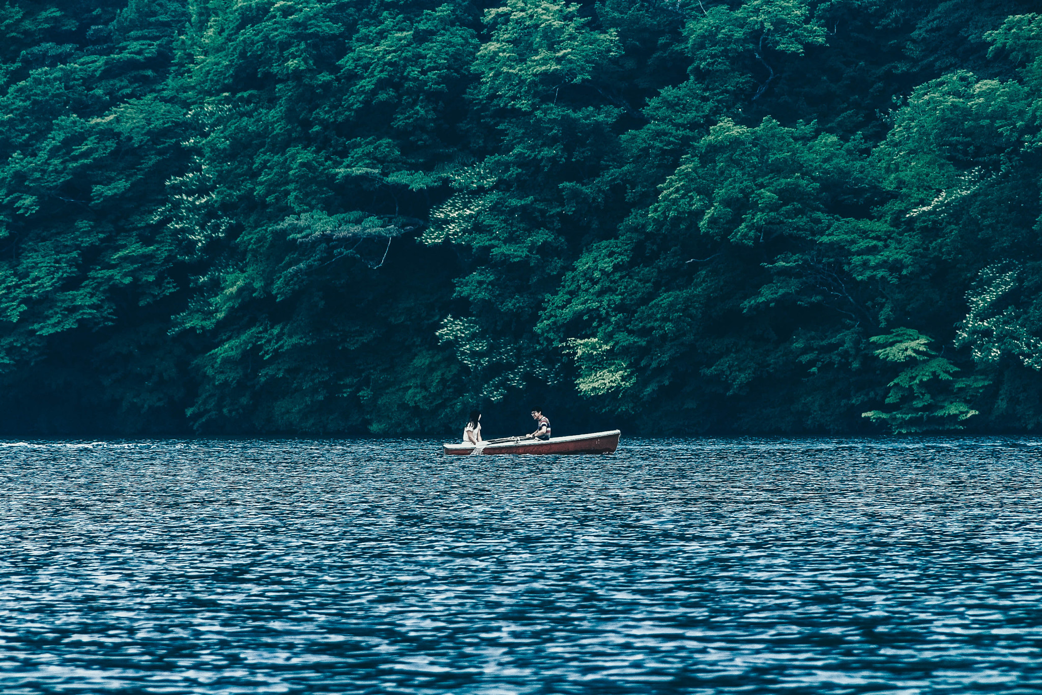 Canon EOS 700D (EOS Rebel T5i / EOS Kiss X7i) sample photo. Lovers of boat photography