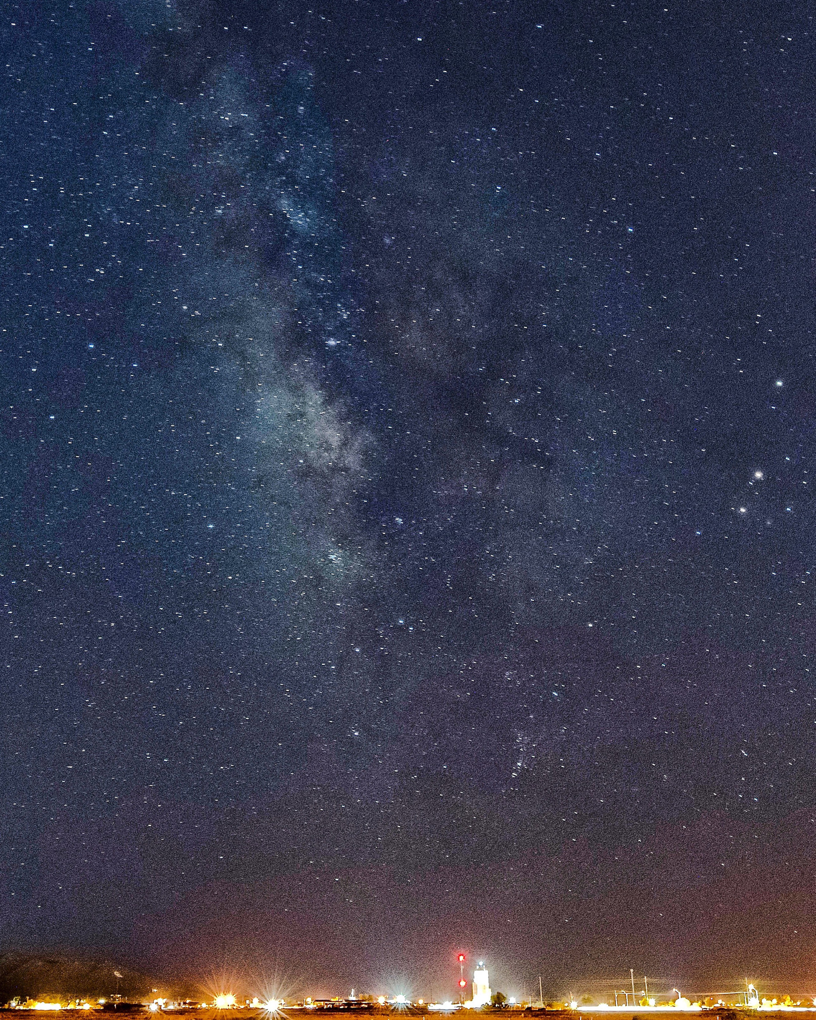 Nikon AF-S Nikkor 14-24mm F2.8G ED sample photo. Stopped alongside the road to catch a quick shot ( ... photography