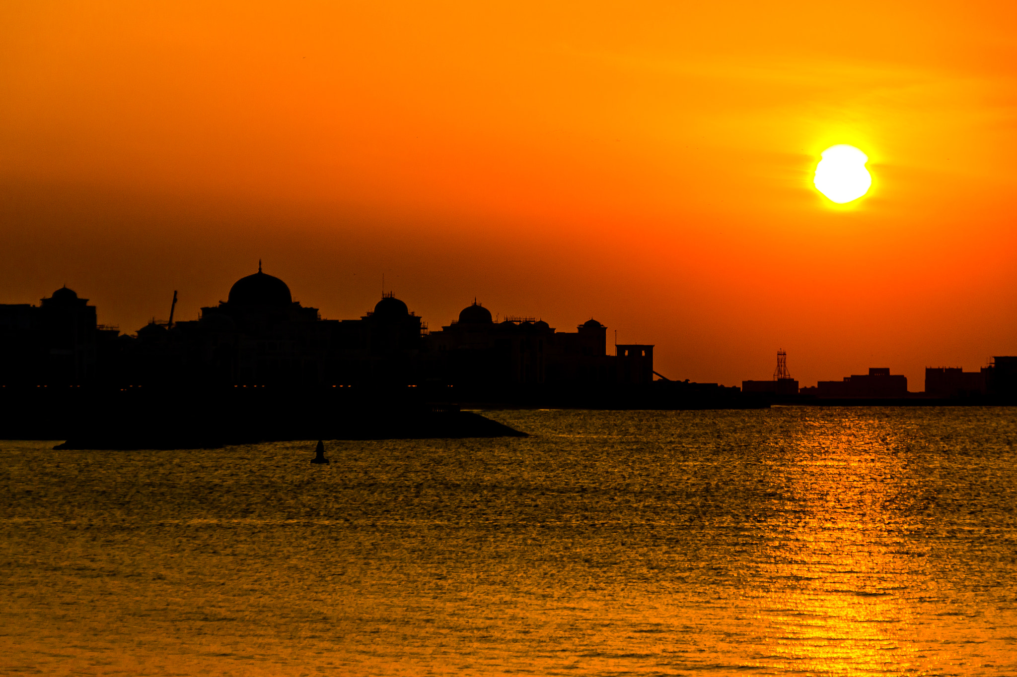Sigma 18-200mm f/3.5-6.3 DC OS sample photo. Beach sunset photography
