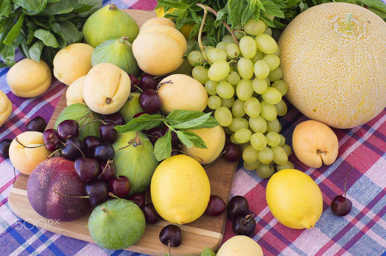 Sony SLT-A37 + Sony 50mm F1.4 sample photo. Fresh seasonal fruits photography