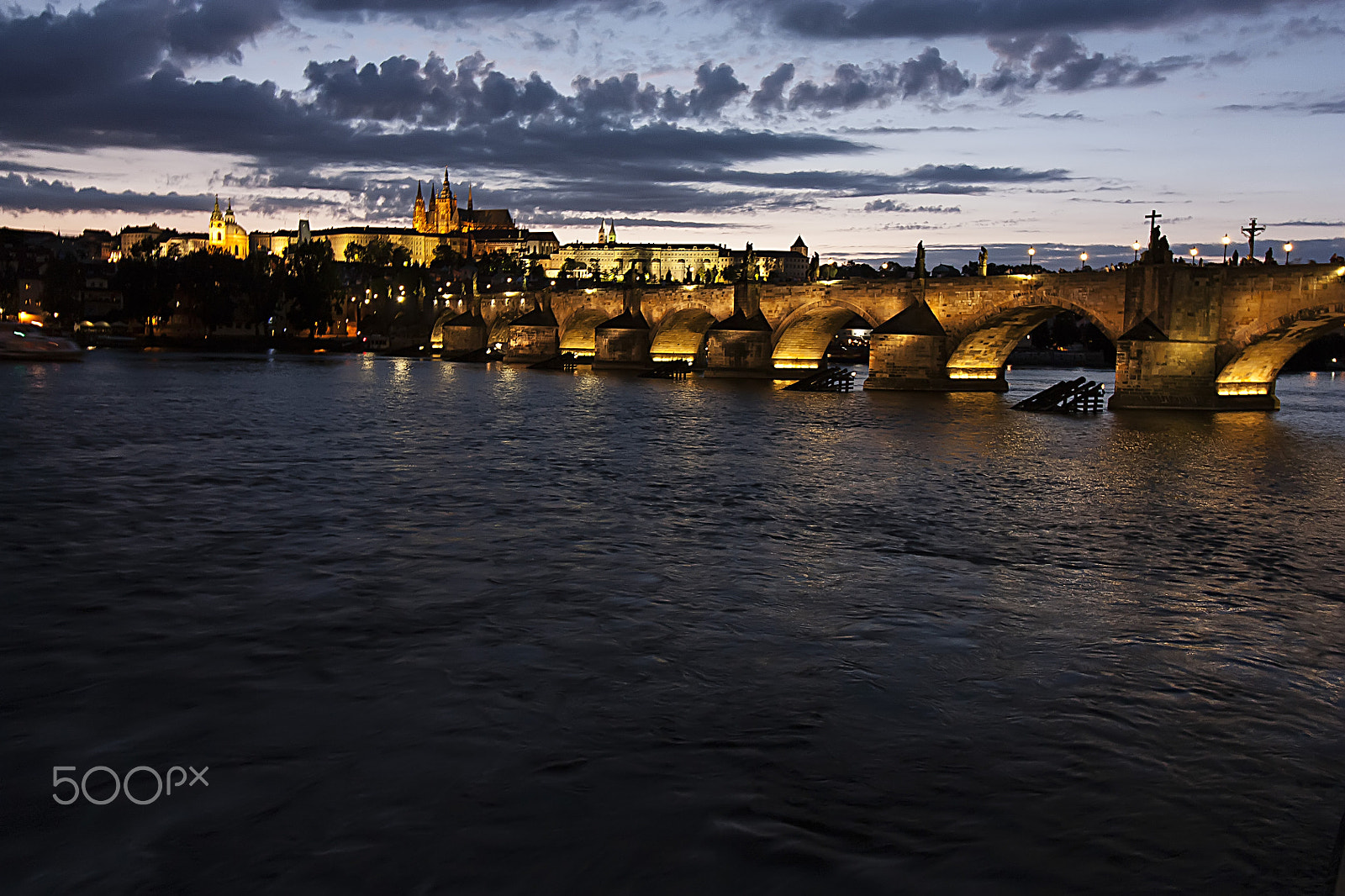 Canon EOS 450D (EOS Rebel XSi / EOS Kiss X2) sample photo. San charles' bridge photography