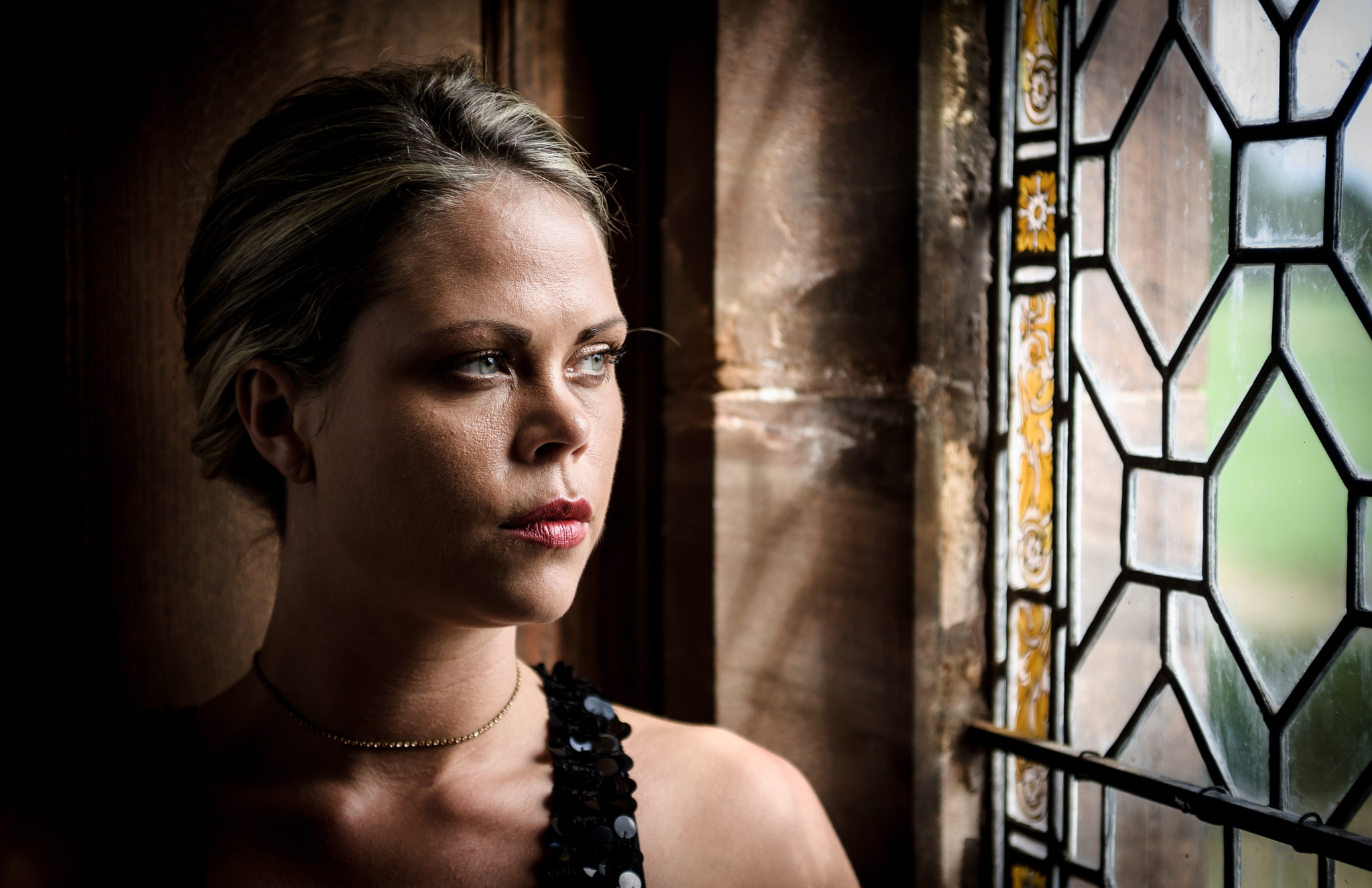 Nikon D3S + AF Zoom-Nikkor 35-70mm f/2.8D sample photo. Location portrait shoot photography