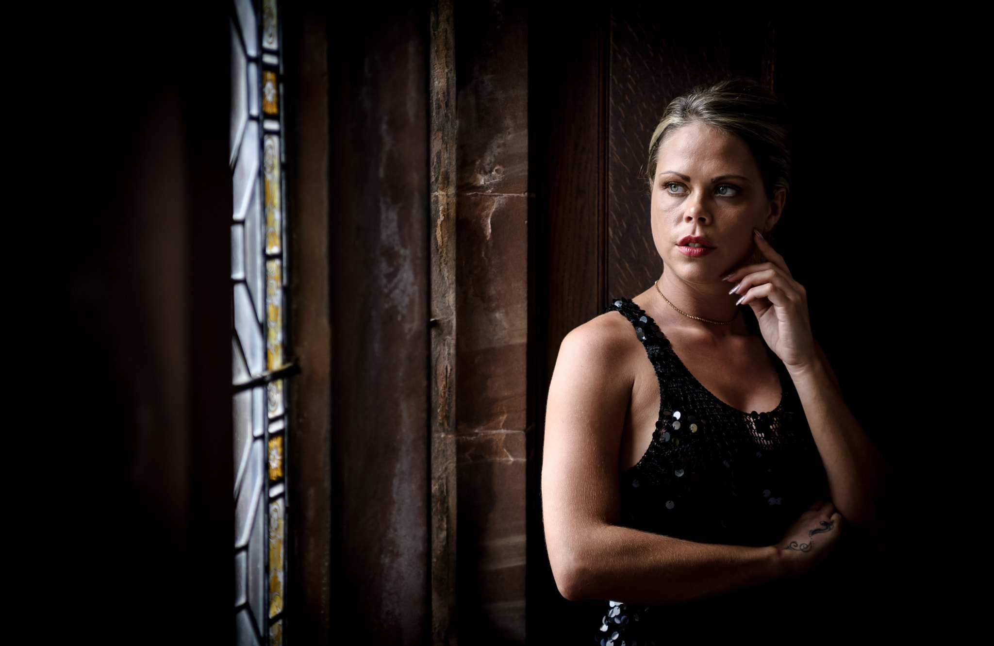 Nikon D3S + AF Zoom-Nikkor 35-70mm f/2.8D sample photo. Location portrait shoot photography