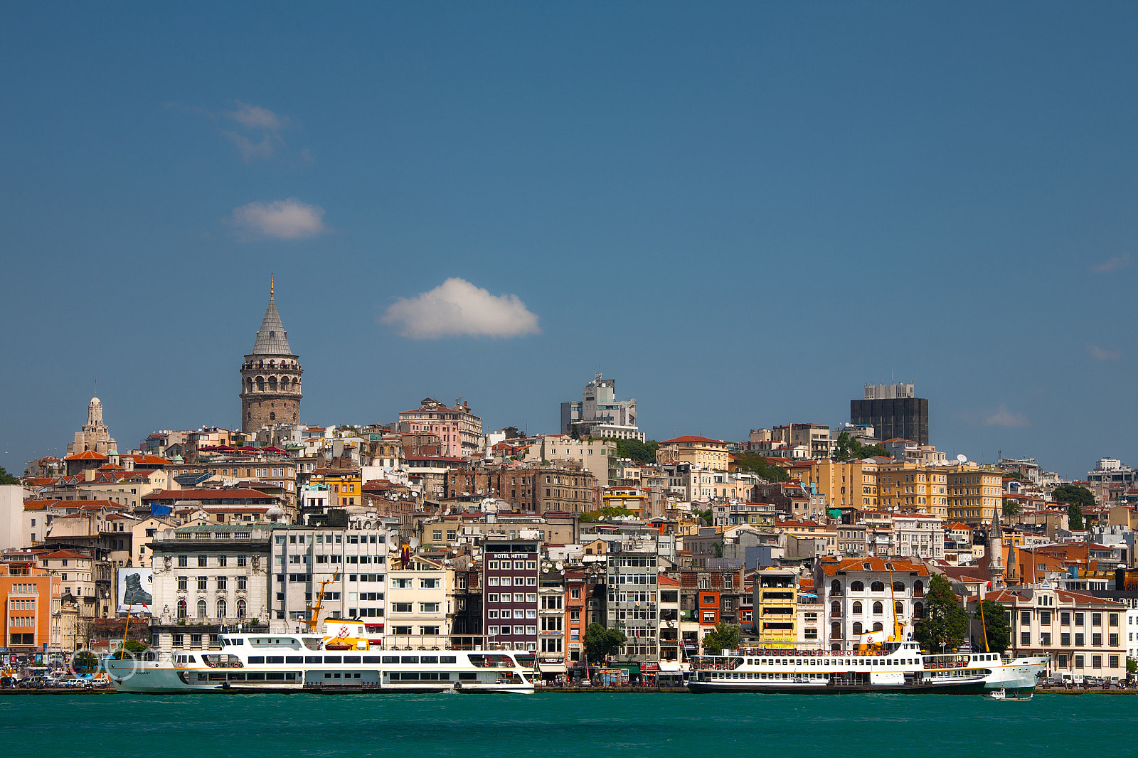 Canon EOS 5D + Canon EF 70-200mm F4L IS USM sample photo. Istanbul eminönü galata photography