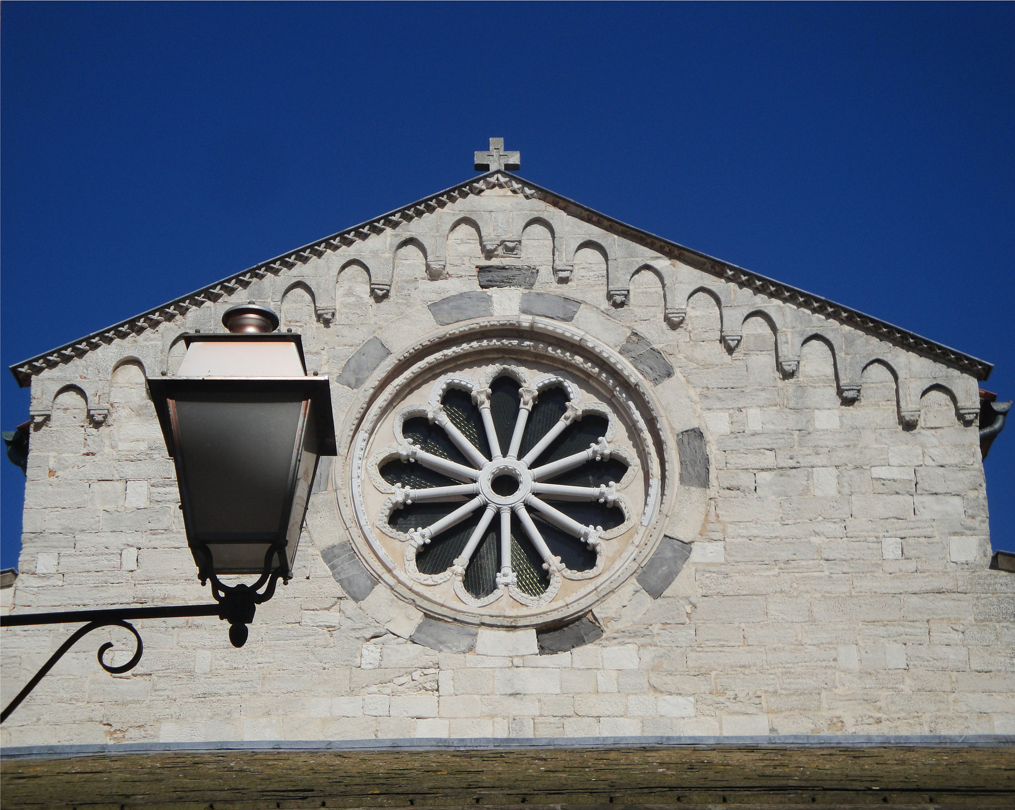 Sony DSC-W270 sample photo. Bonifacio, corse, france photography