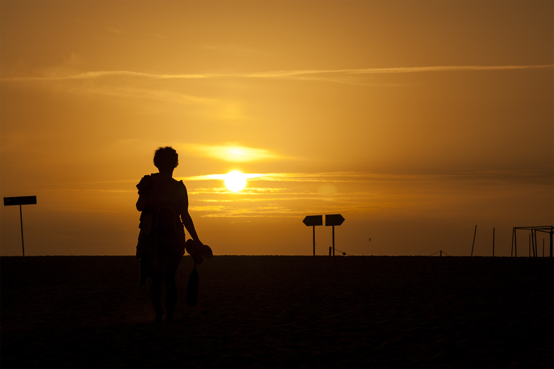 Canon EOS 1000D (EOS Digital Rebel XS / EOS Kiss F) + Canon EF 85mm F1.8 USM sample photo. ... ela ... photography