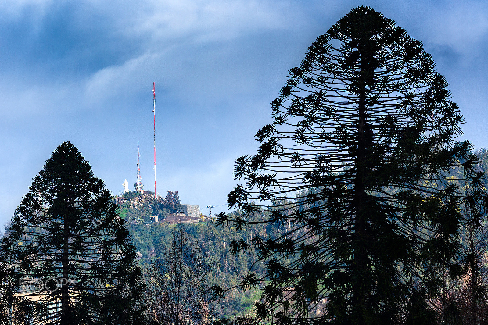 Canon EOS-1Ds Mark II + Canon EF 135mm F2L USM sample photo. San cristobal hill in santiago de chile photography