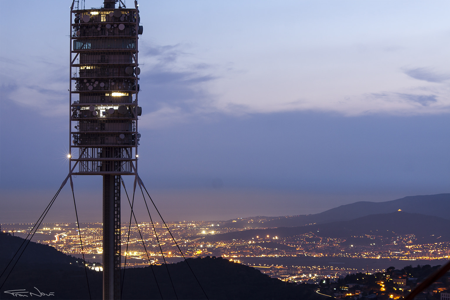 Sigma 70-300mm F4-5.6 APO DG Macro sample photo. Torre de collserola photography