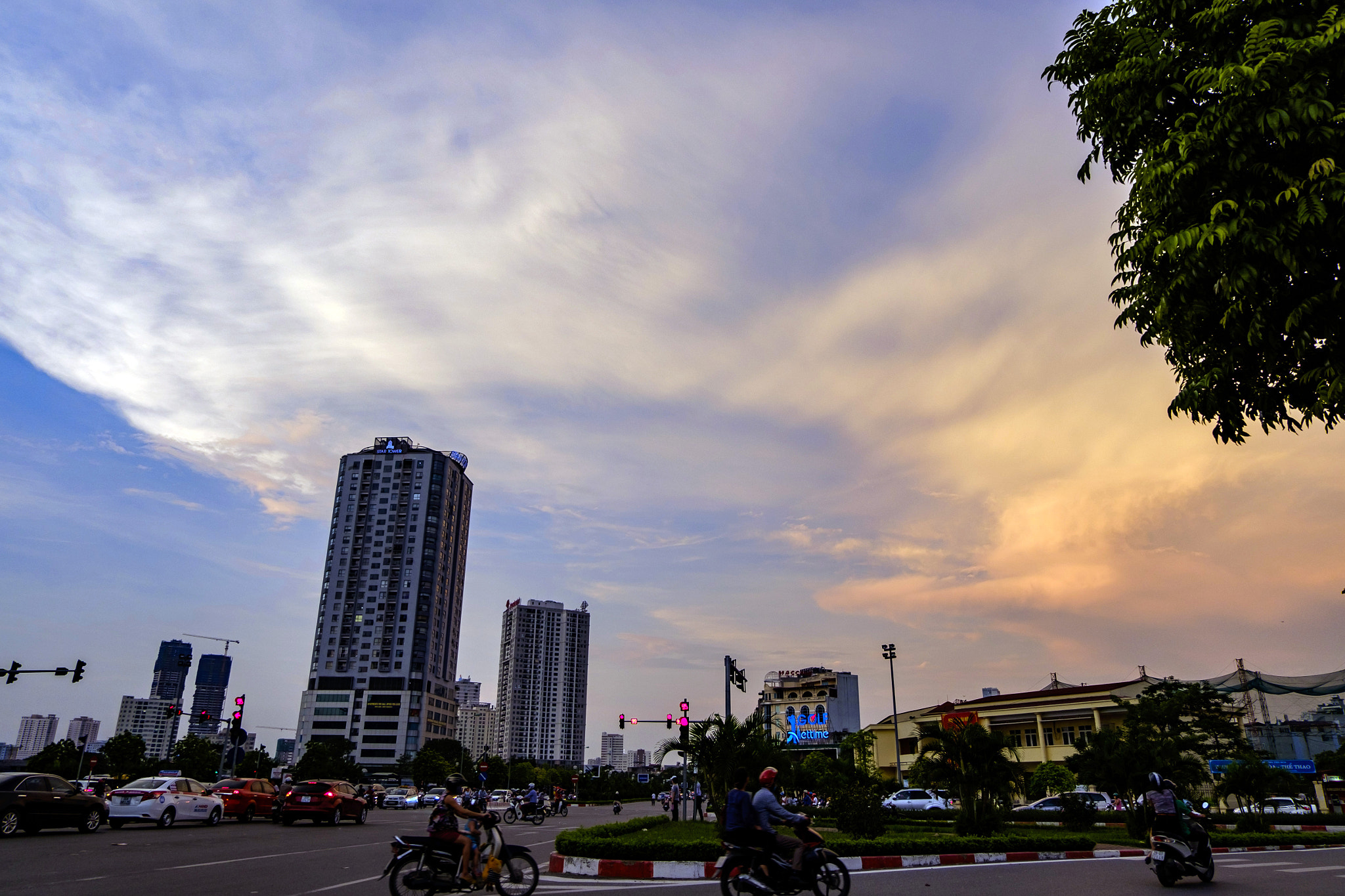 Fujifilm XC 16-50mm F3.5-5.6 OIS II sample photo. The end of the day photography
