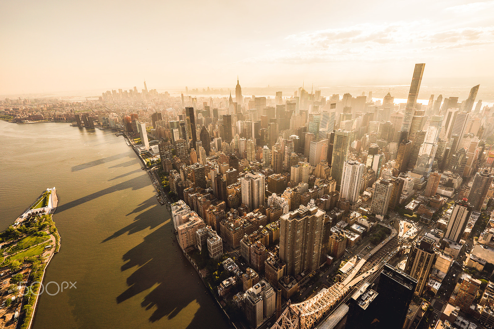 Sony a7S II + Sony Vario-Tessar T* FE 16-35mm F4 ZA OSS sample photo. New york city at sunset photography