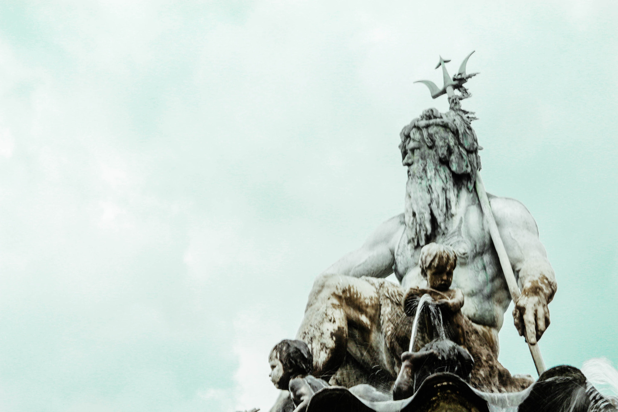Sigma 18-200mm f/3.5-6.3 DC OS sample photo. Berlin's poseidon photography