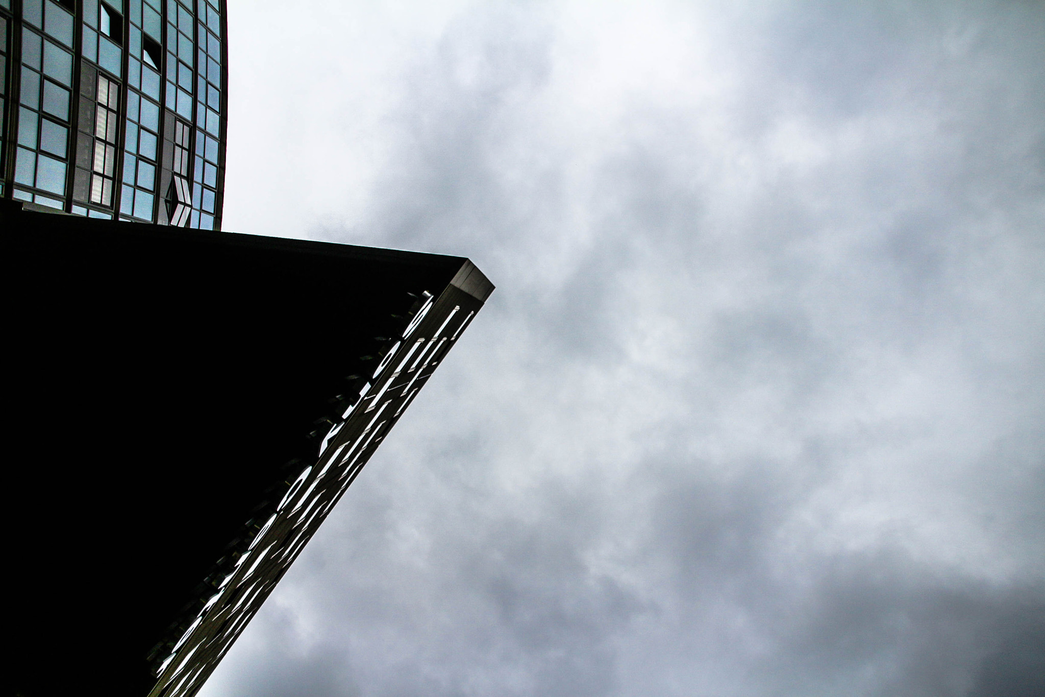 Sigma 18-200mm f/3.5-6.3 DC OS sample photo. Sony center photography