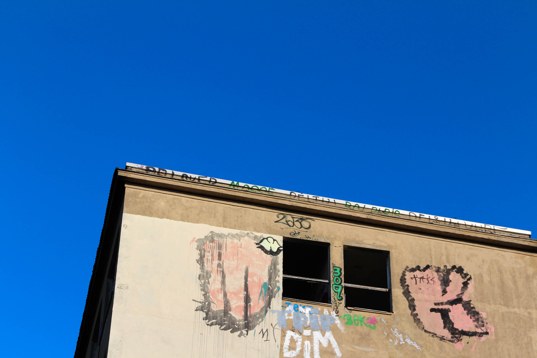 Sigma 18-200mm f/3.5-6.3 DC OS sample photo. Berlin building #8 photography