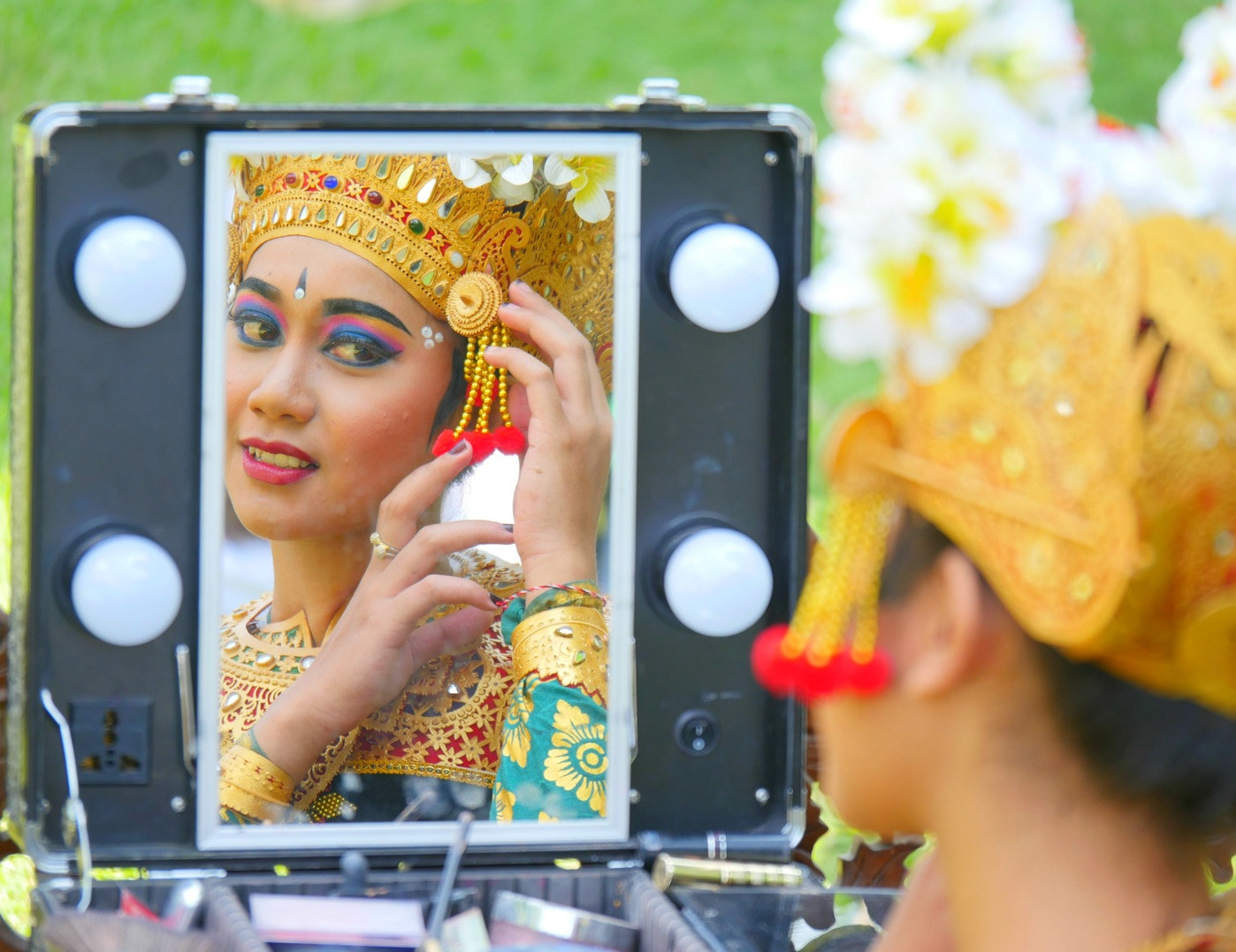 Panasonic Lumix G X Vario 35-100mm F2.8 OIS sample photo. Make-up photography