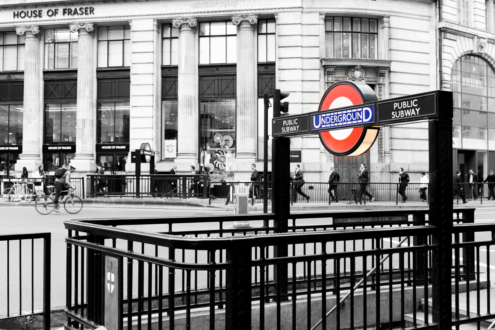 Canon EF 24-70mm F4L IS USM sample photo. Tube station photography