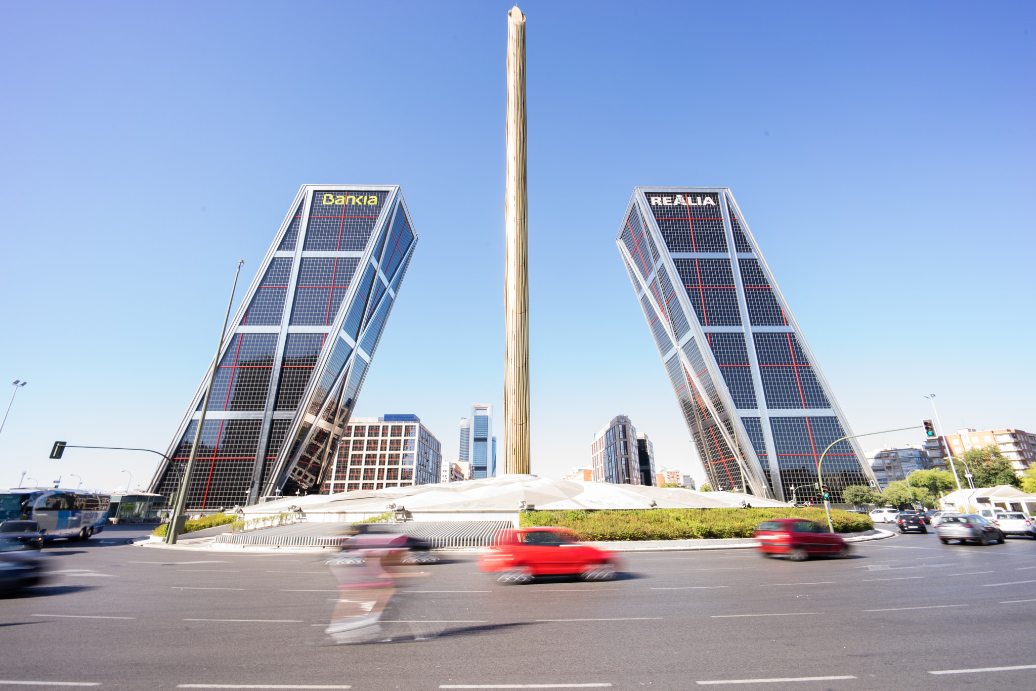 Sony a7 II + Voigtlander SUPER WIDE-HELIAR 15mm F4.5 III sample photo. Plaza de castilla photography