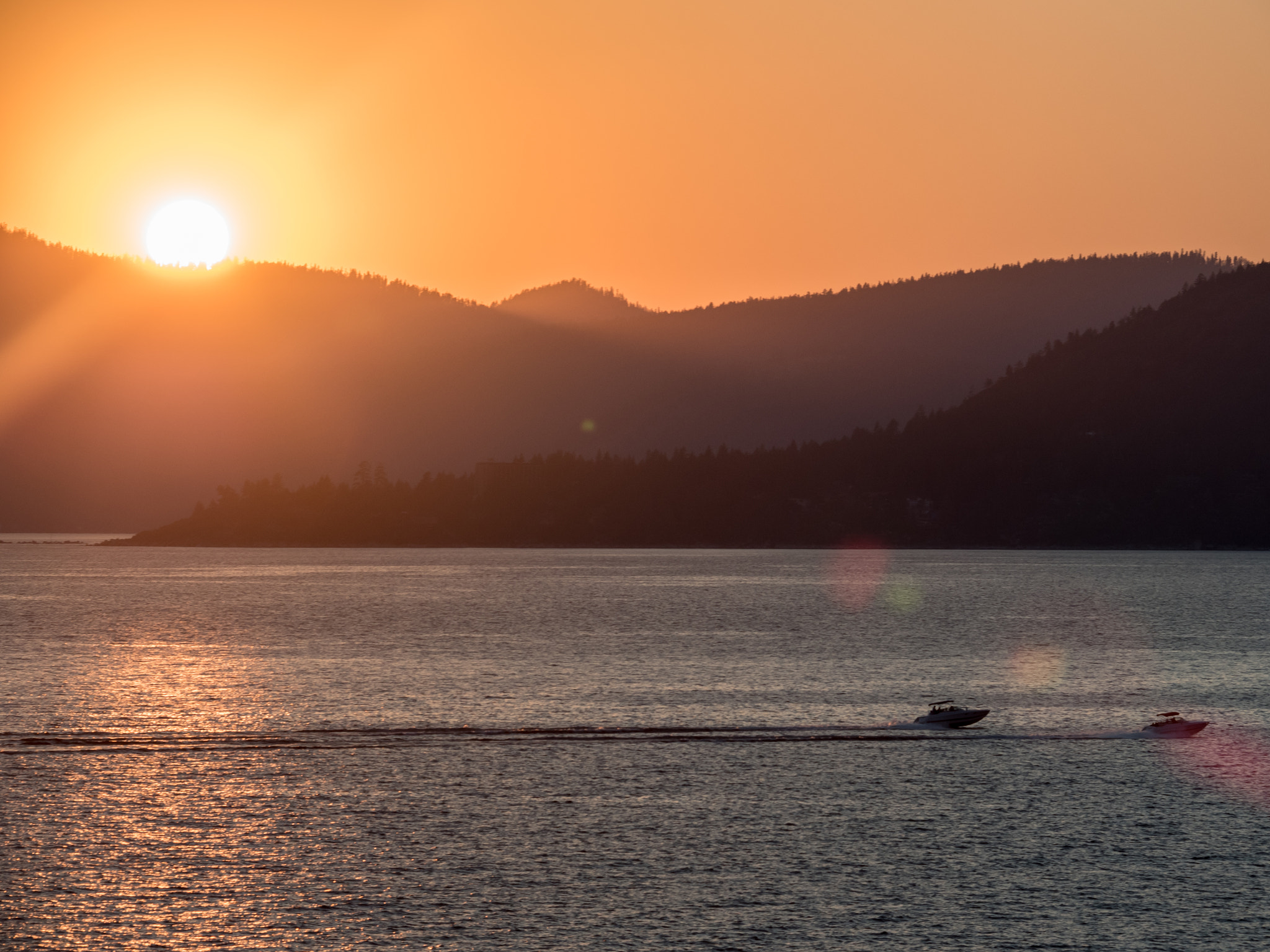 Olympus OM-D E-M5 II sample photo. Lake tahoe sunset photography