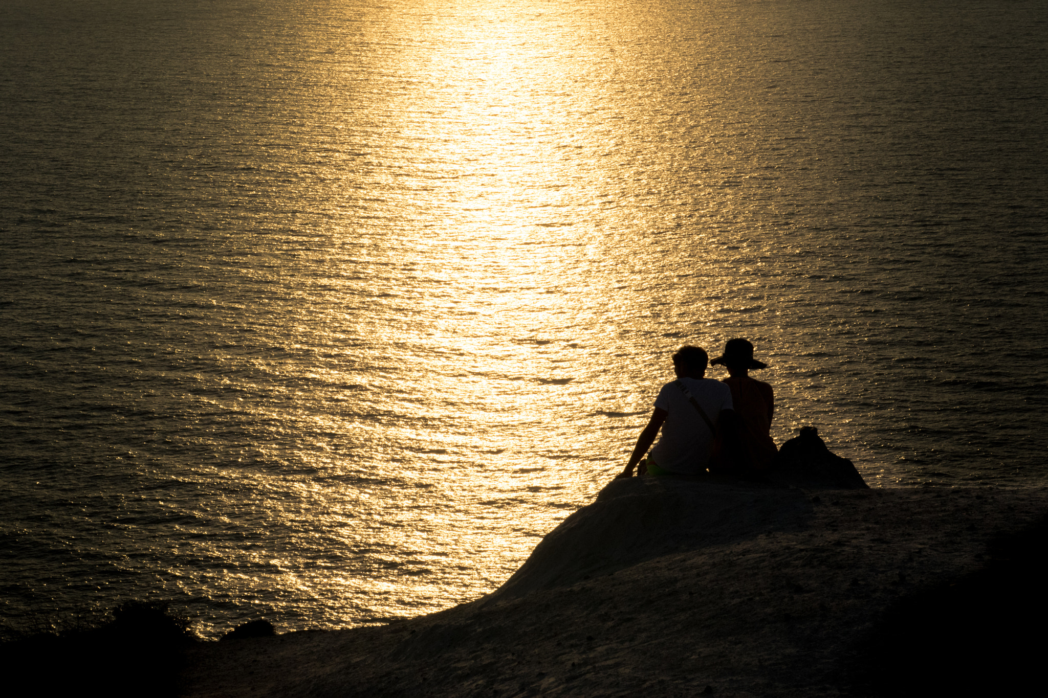 Nikon AF-S Nikkor 24-70mm F2.8G ED sample photo. Love at sunset photography