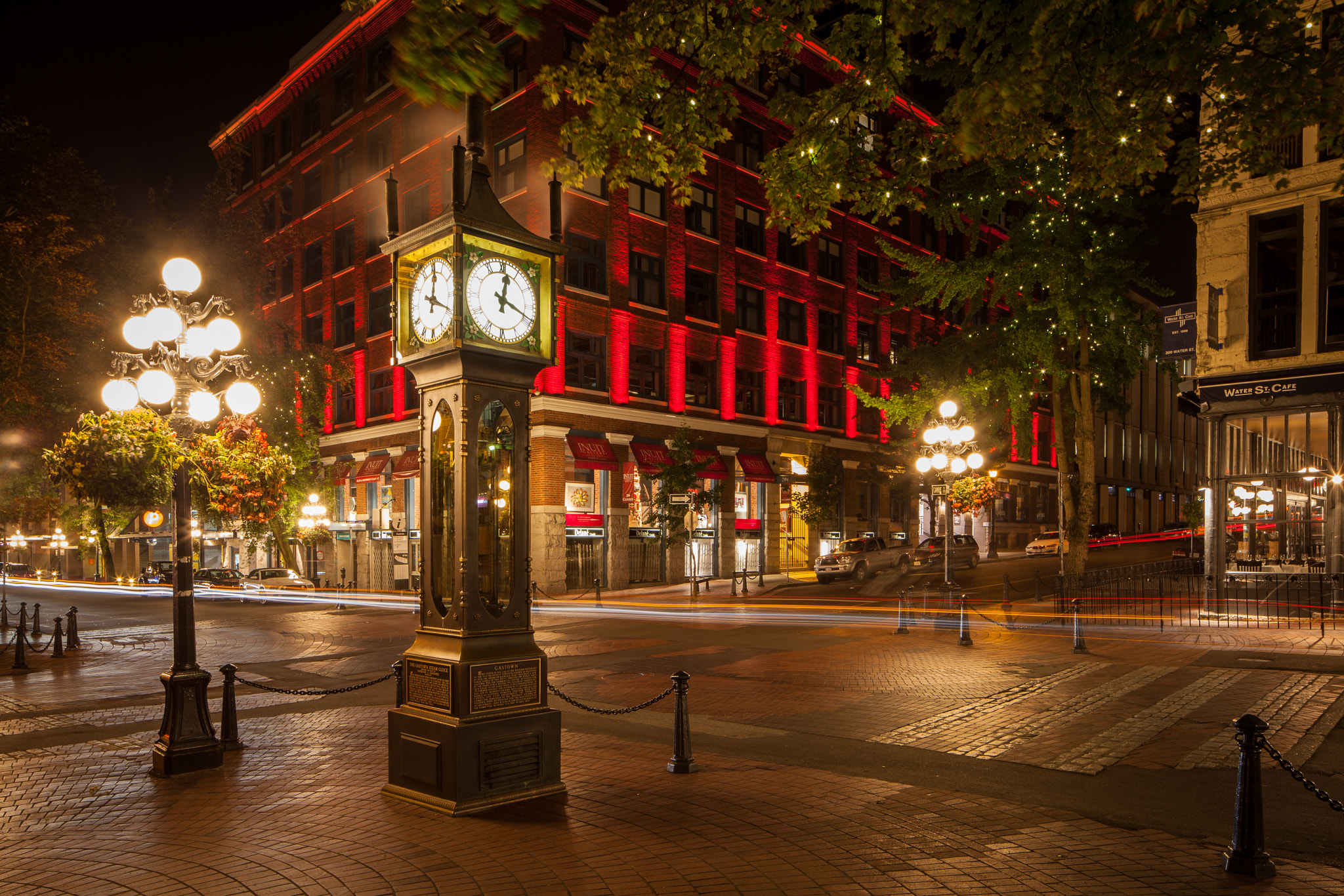 Canon EOS 5D Mark II + Canon TS-E 24.0mm f/3.5 L II sample photo. Gastown steam clock photography