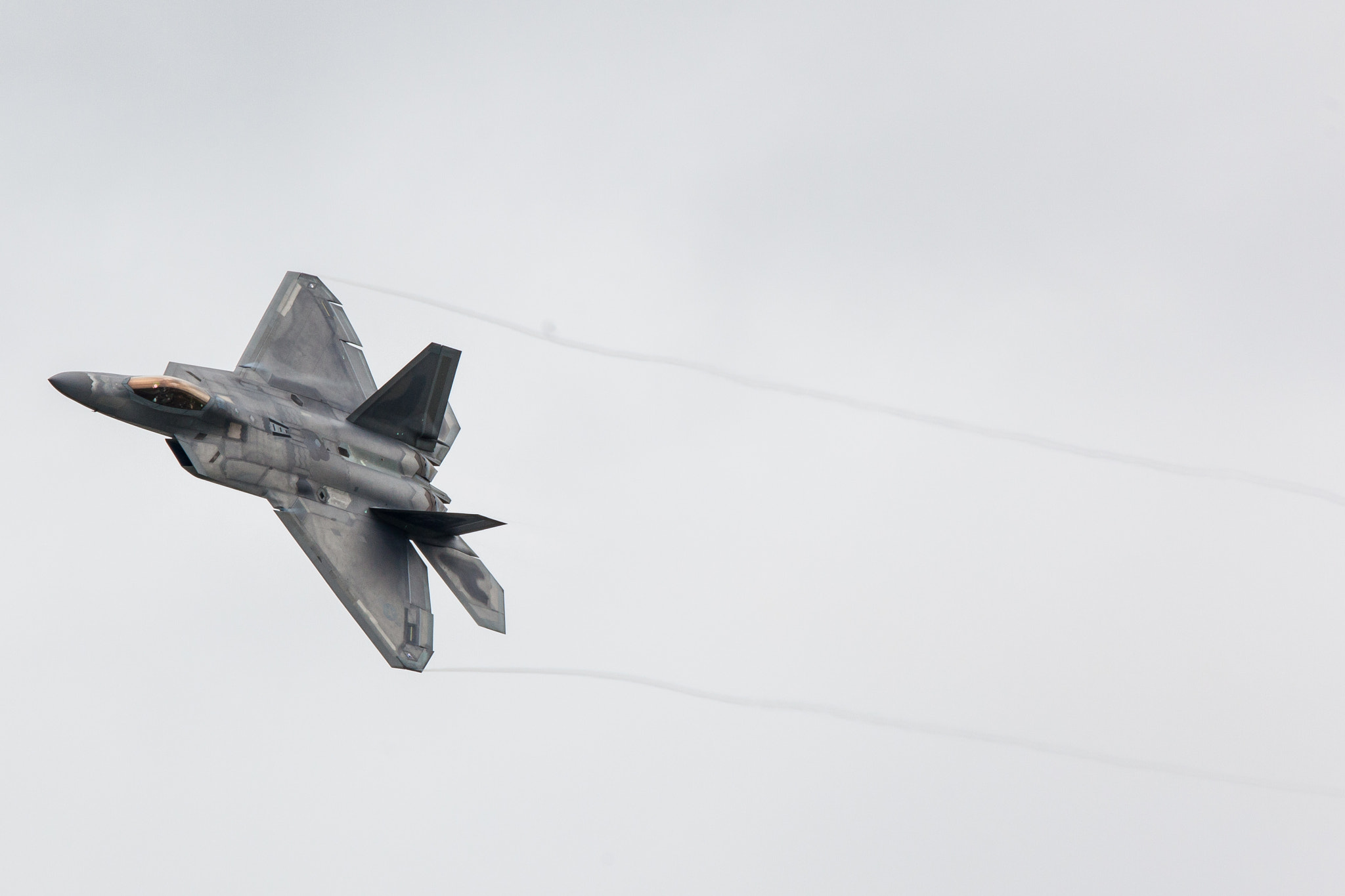 Canon EF 70-200mm F4L IS USM sample photo. Lockhead martin f-22a raptor photography