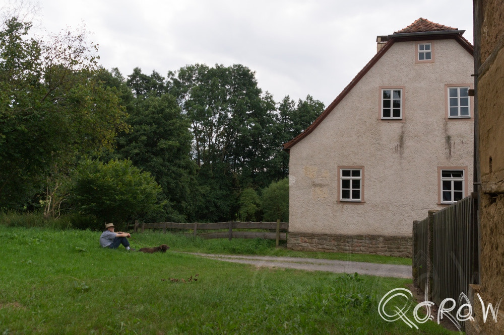 Sony SLT-A58 + Sigma 18-200mm F3.5-6.3 DC sample photo. Even wachten... photography