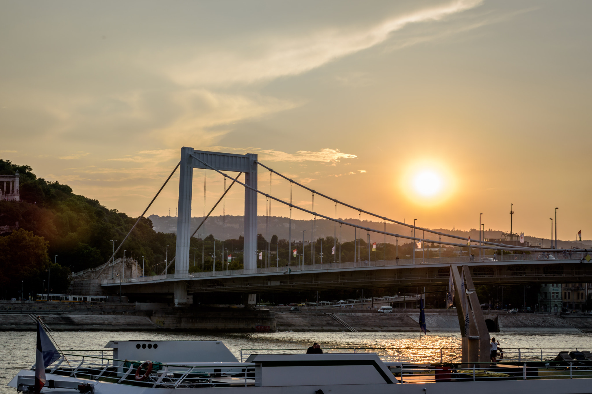 Nikon D5500 + Sigma 50-100mm F1.8 DC HSM Art sample photo. Sunset above the bridge photography