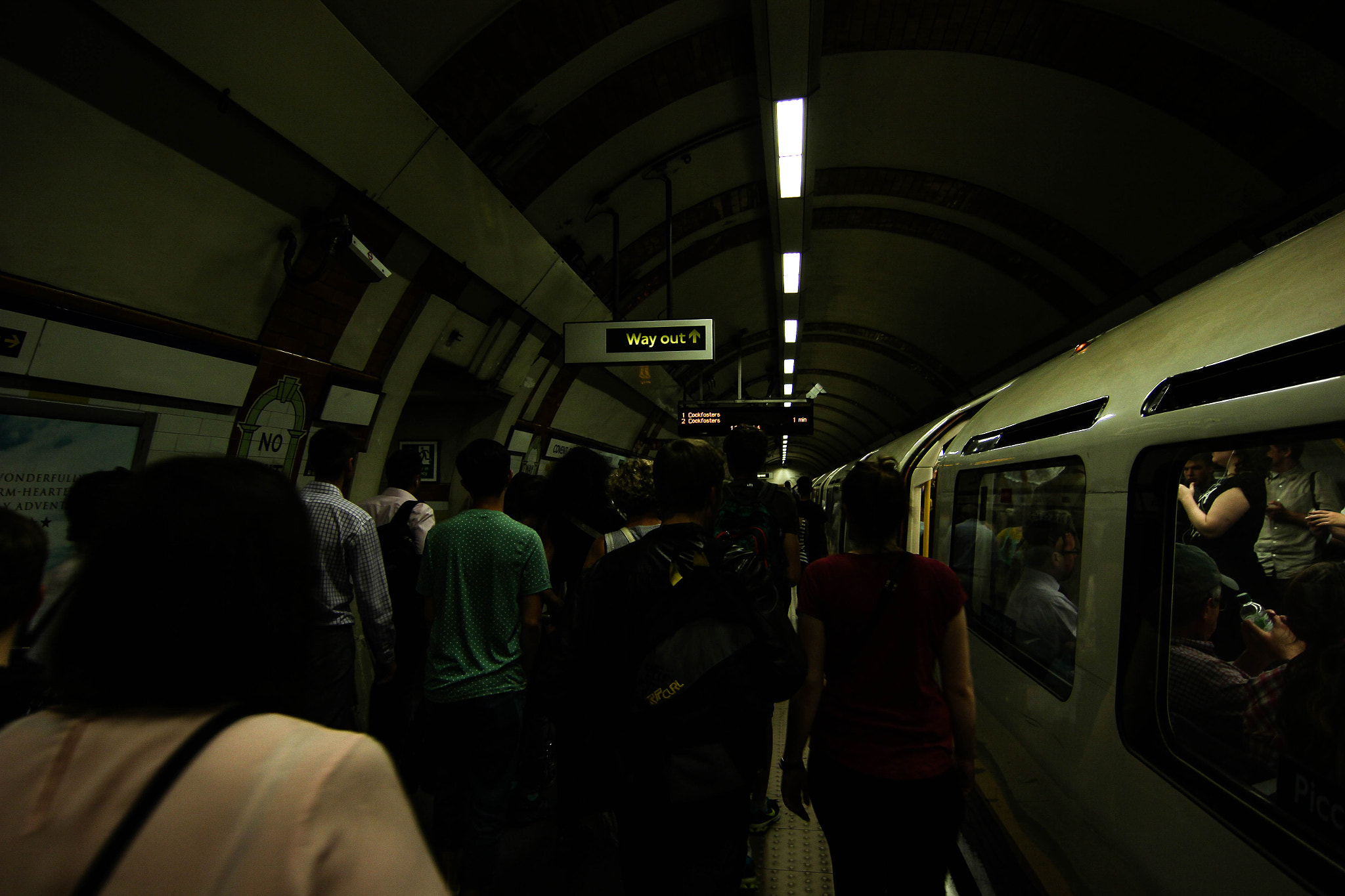 Canon EOS 550D (EOS Rebel T2i / EOS Kiss X4) + Tokina AT-X Pro 12-24mm F4 (IF) DX sample photo. London tube photography