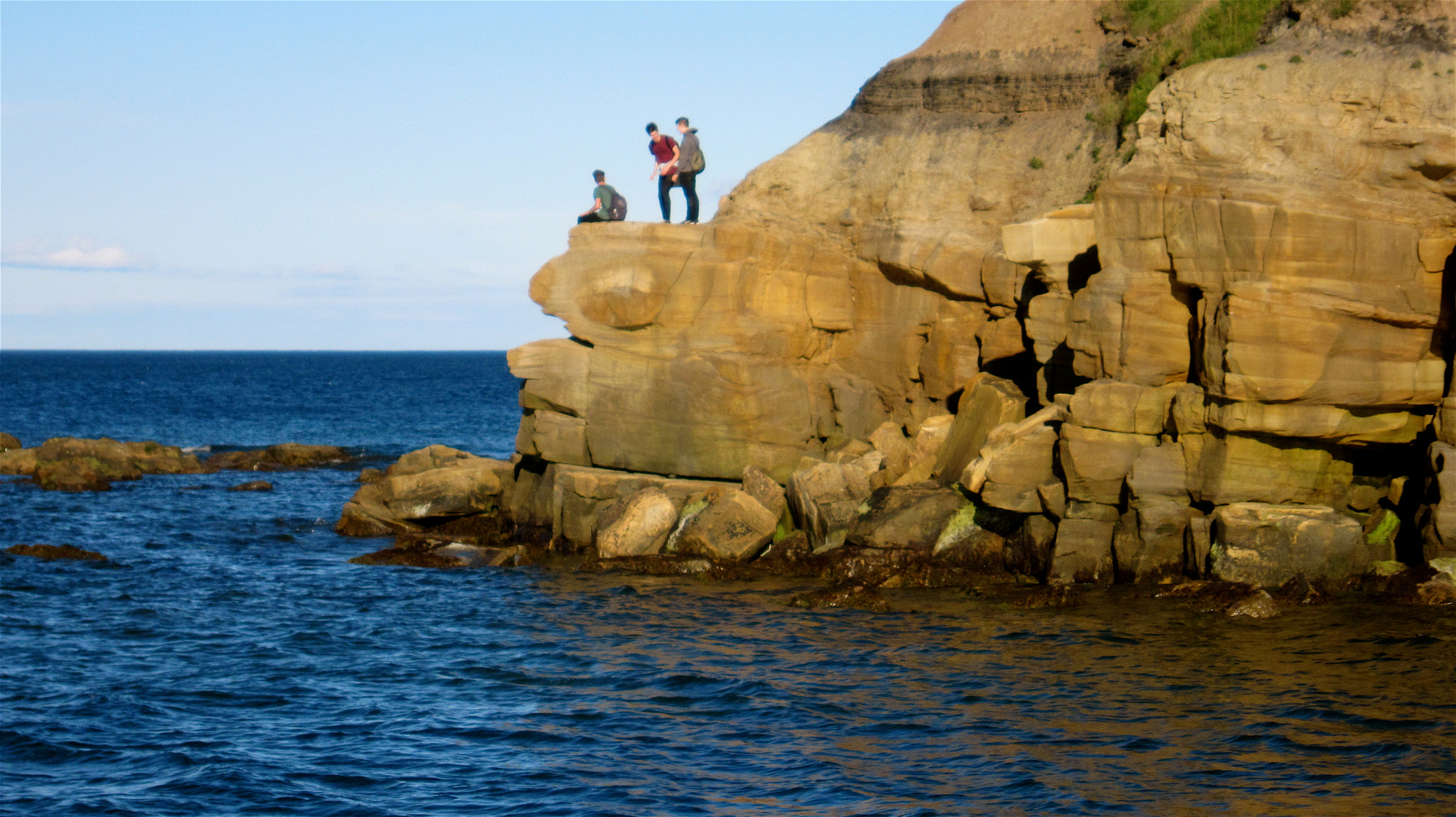 Canon PowerShot SD4000 IS (IXUS 300 HS / IXY 30S) sample photo. Down at the beach and i saw these chaps on the roc ... photography