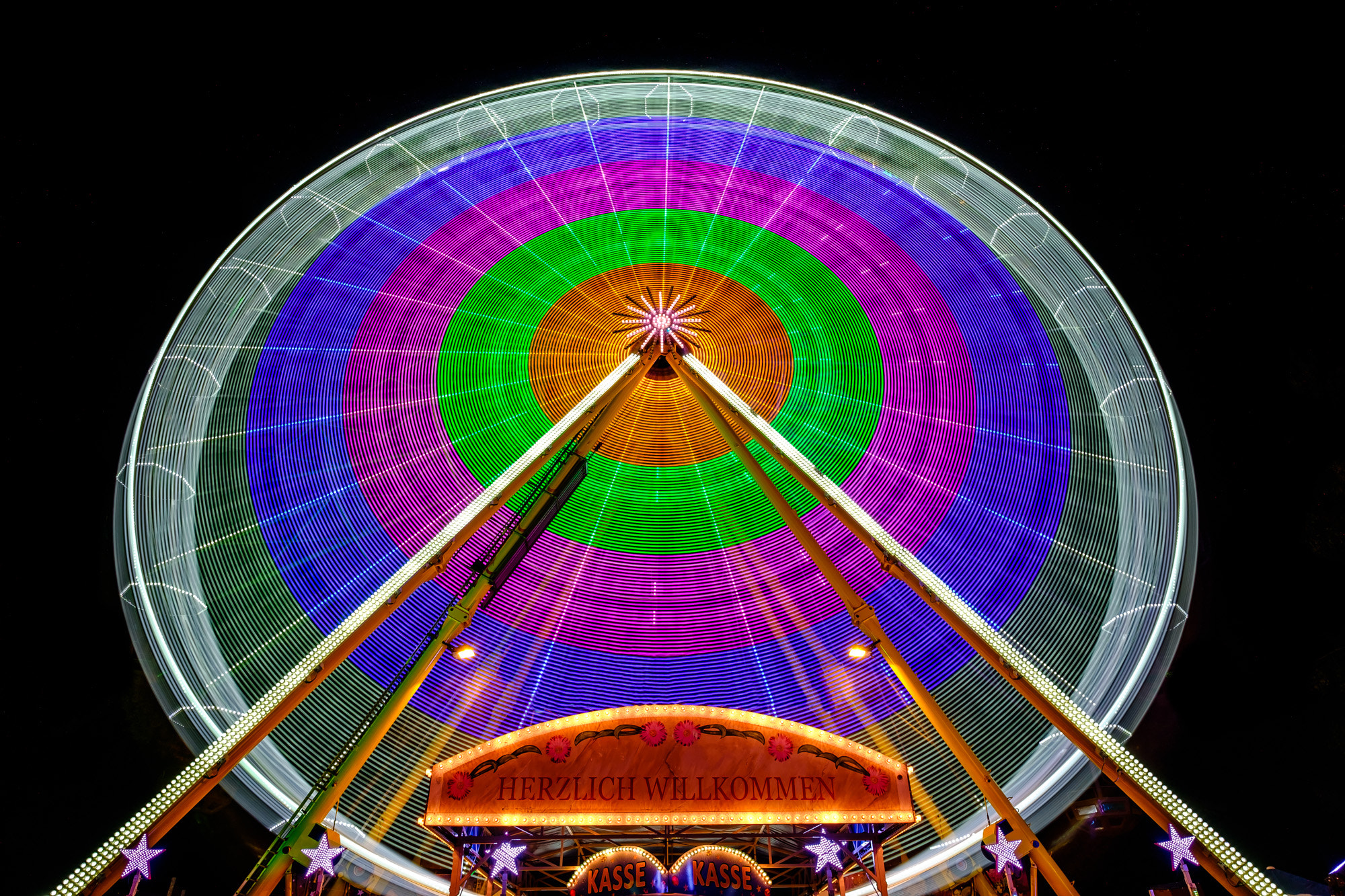 Fujifilm X-E2 + Fujifilm XF 14mm F2.8 R sample photo. Riesenrad bei nacht photography