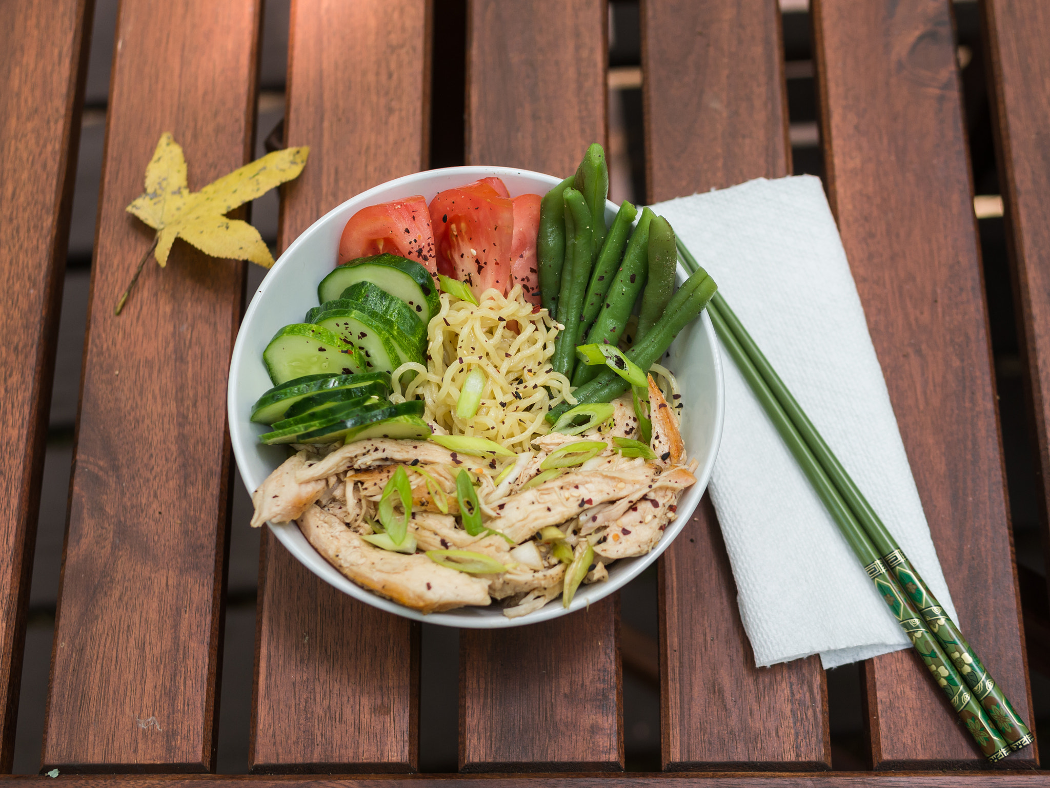 Panasonic Lumix DMC-G7 + Panasonic Leica DG Summilux 25mm F1.4 II ASPH sample photo. Lunch ramen photography