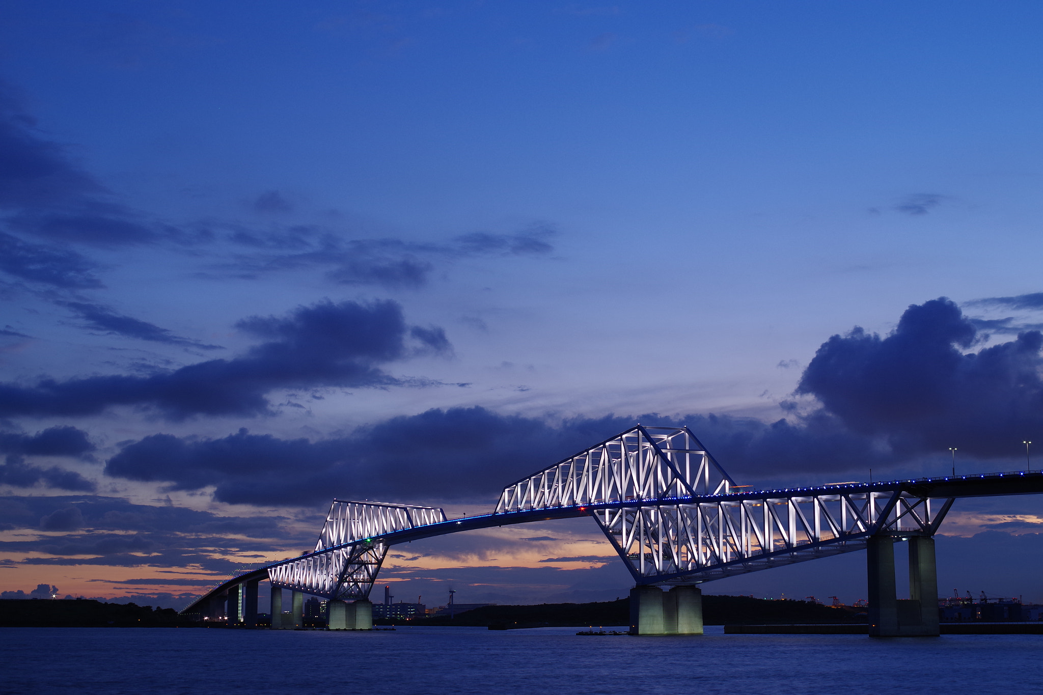 Pentax K-S2 sample photo. Tokyo gate bridge photography