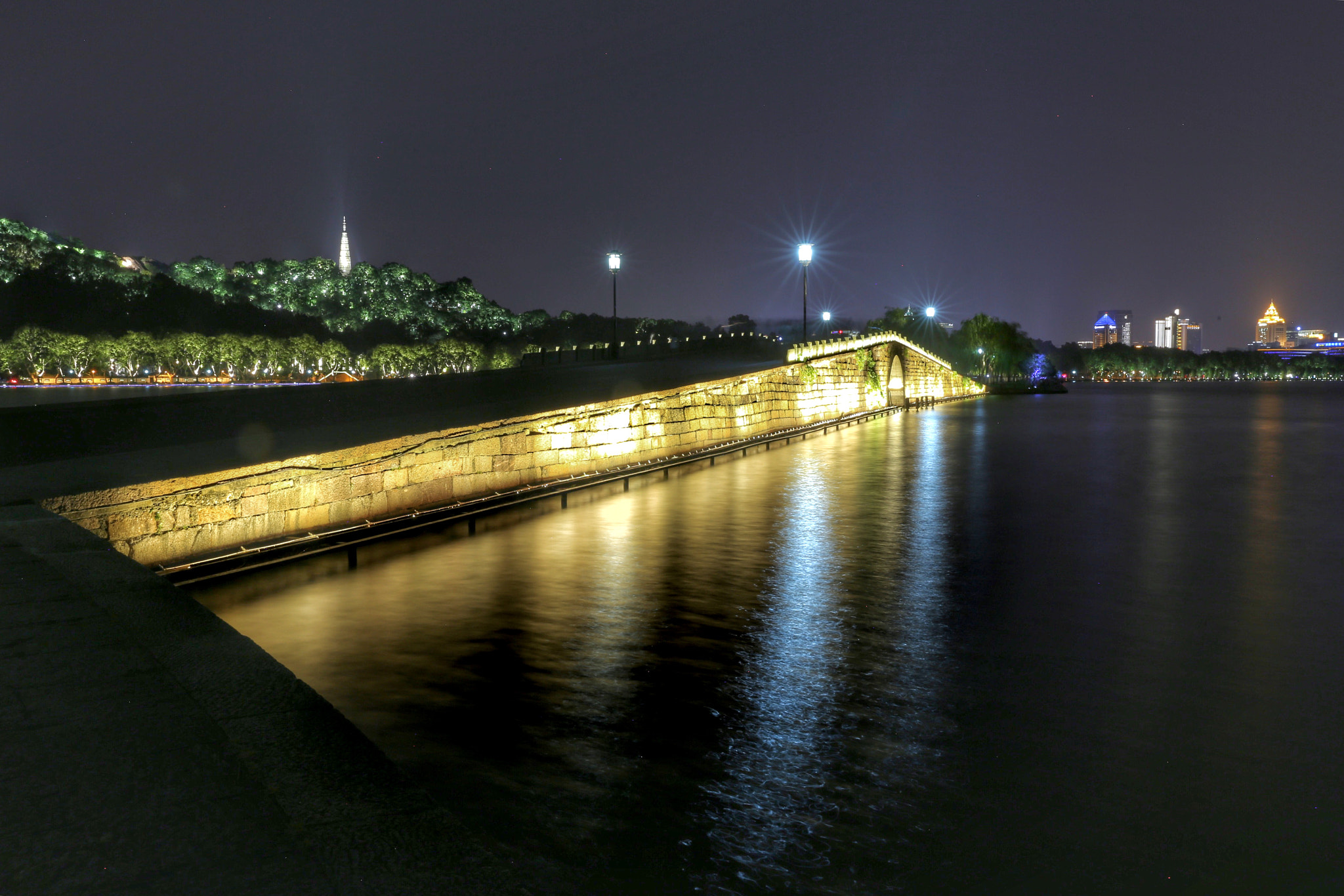 Canon EF 24-70mm F2.8L II USM sample photo. 西湖白堤 photography