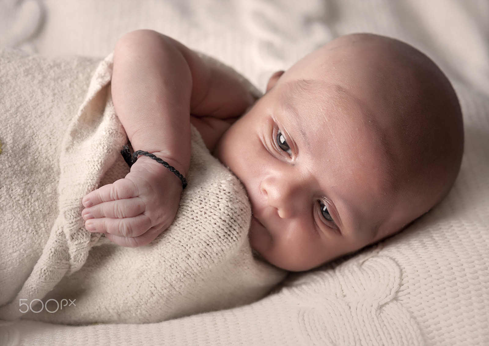 Nikon D3 + Nikon AF-S Nikkor 85mm F1.8G sample photo. New born photography