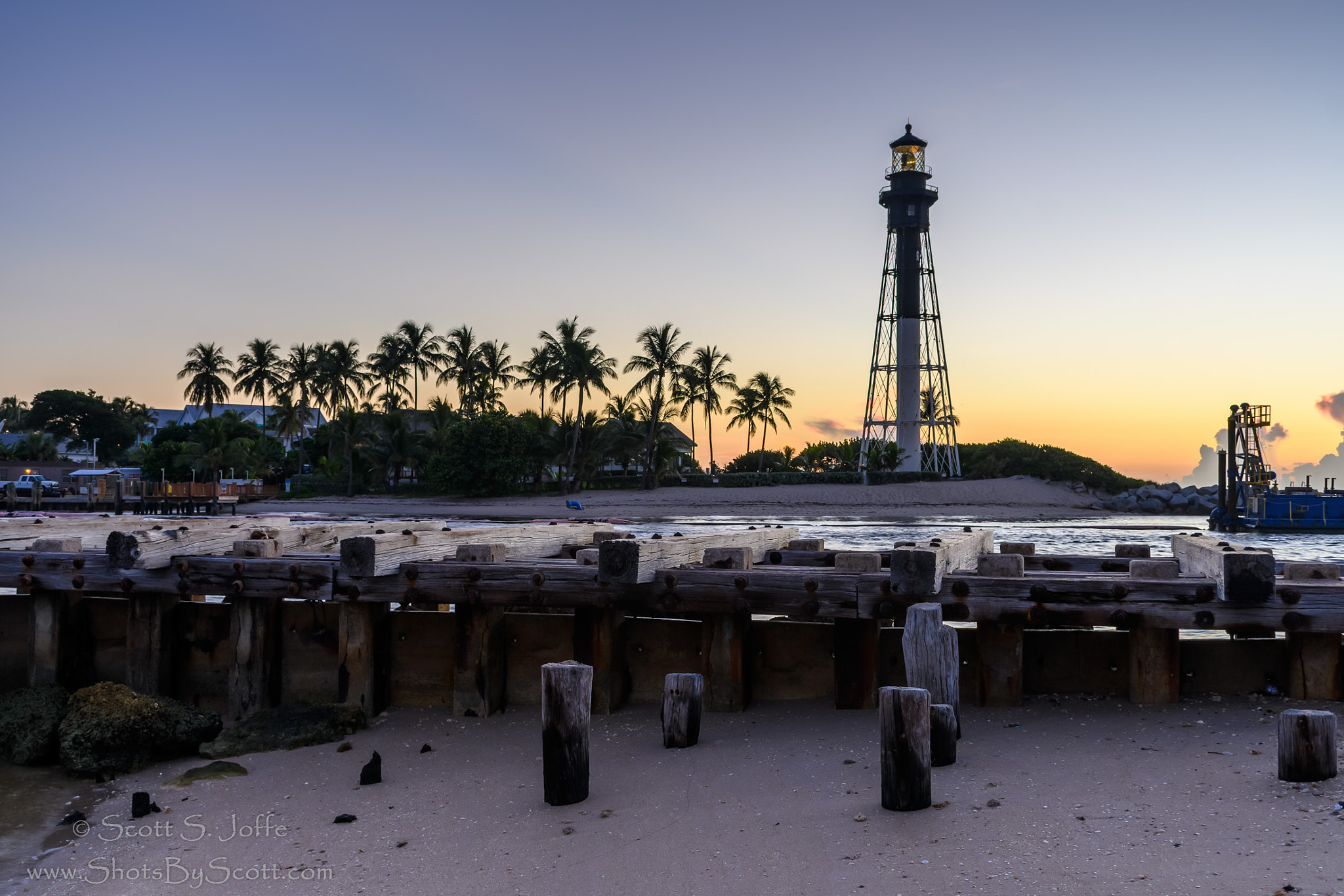 Nikon D500 sample photo. Hillboro inlet light at sunrise photography