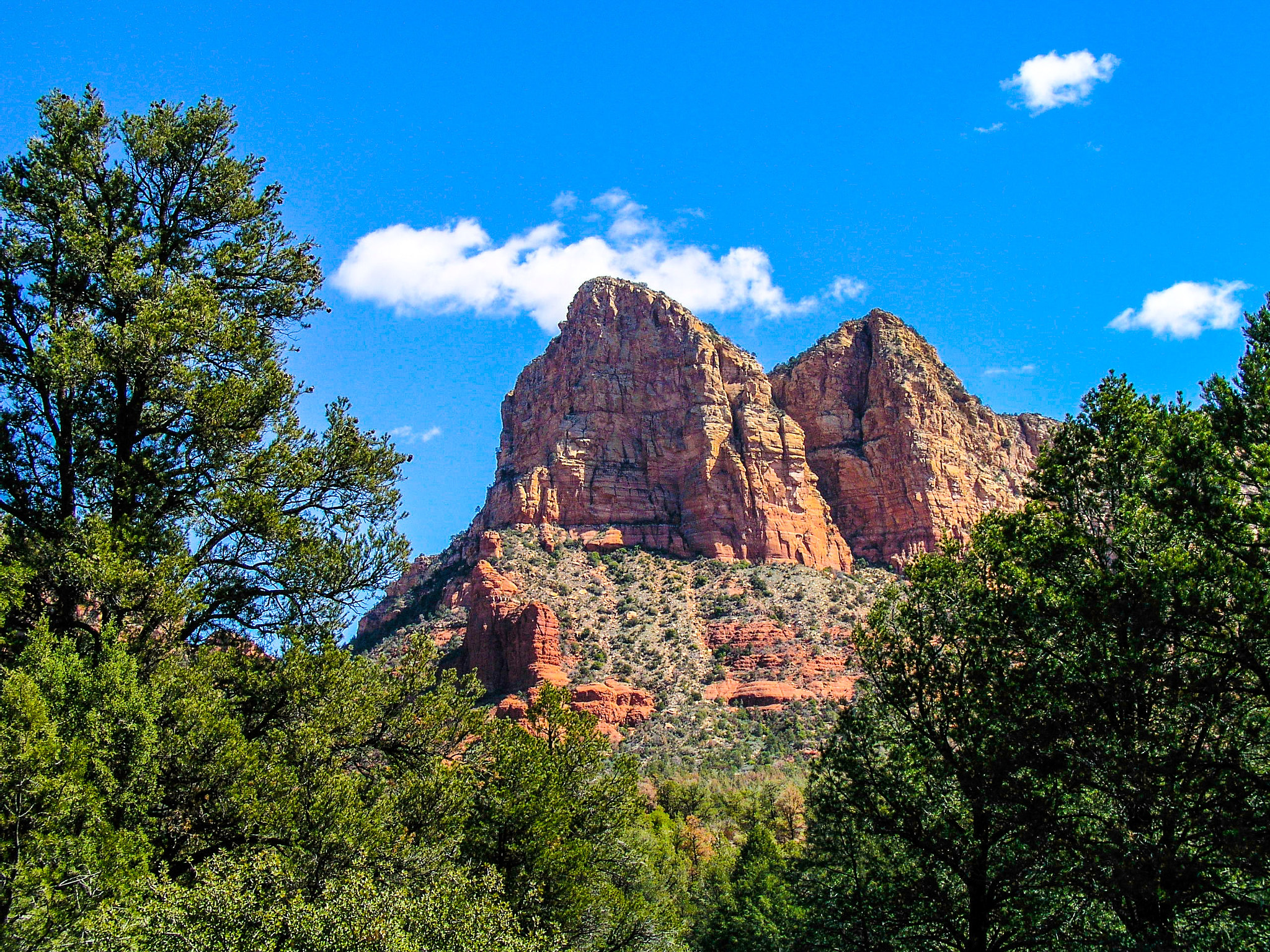 Olympus C5050Z sample photo. Red rocks photography