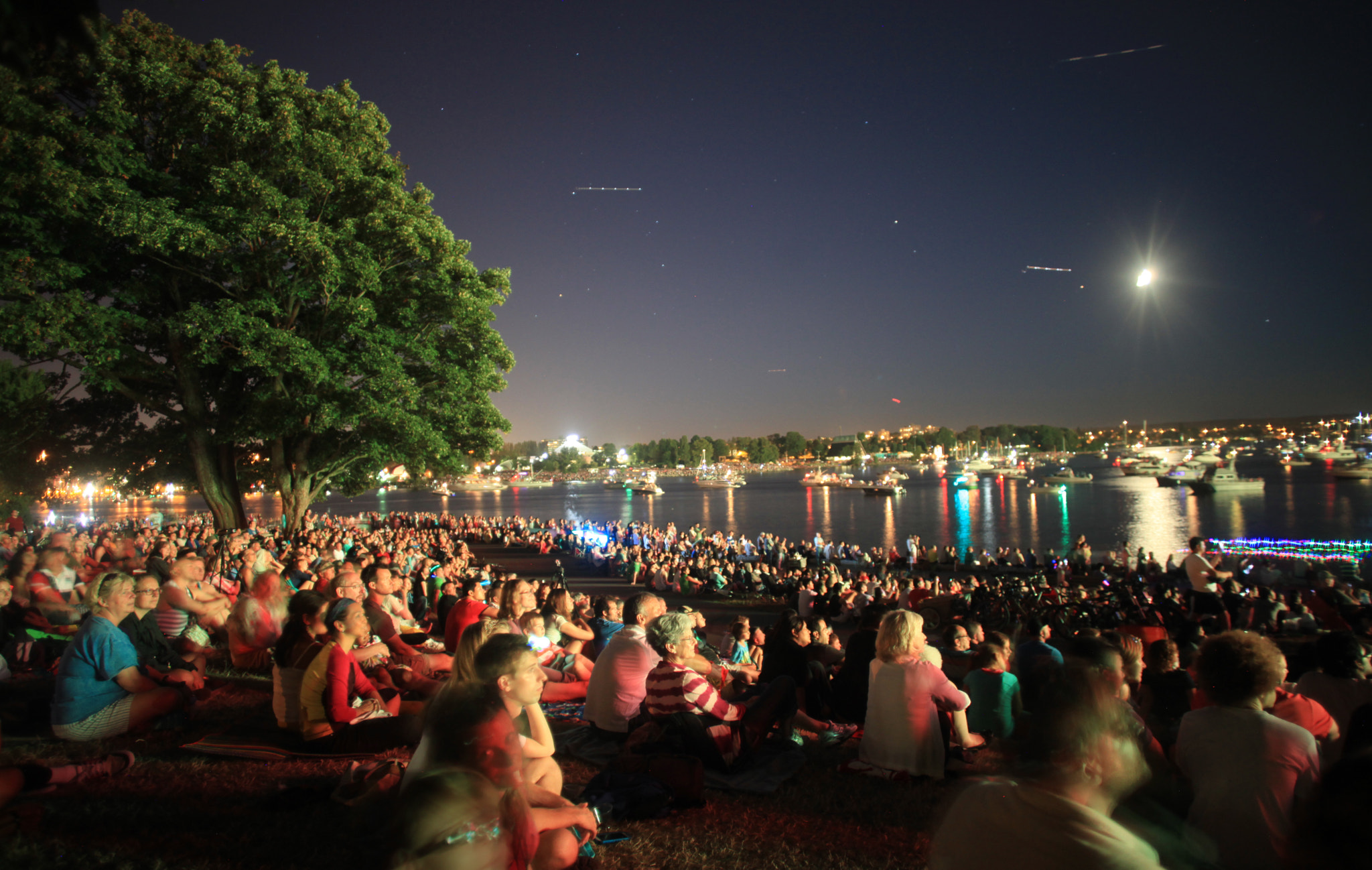 Canon EF 20mm F2.8 USM sample photo. Explosions in the sky photography