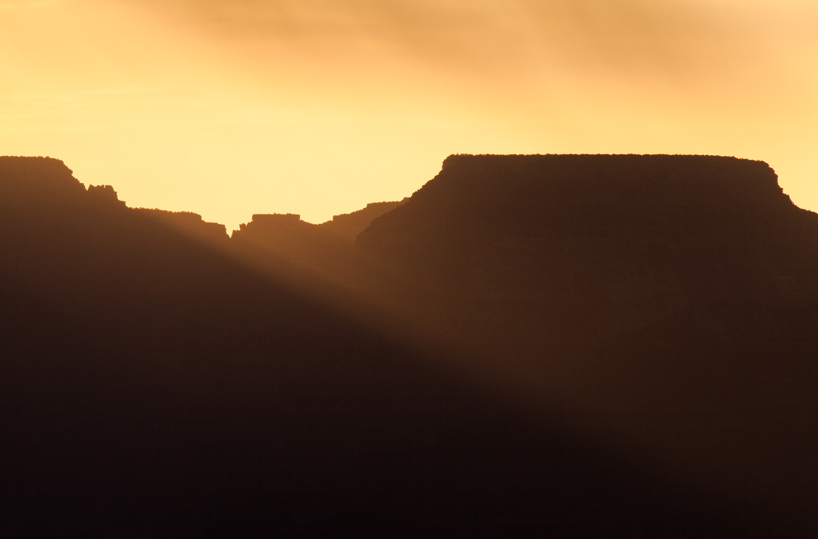Canon EF 200mm F2.8L II USM sample photo. Wotan's throne photography