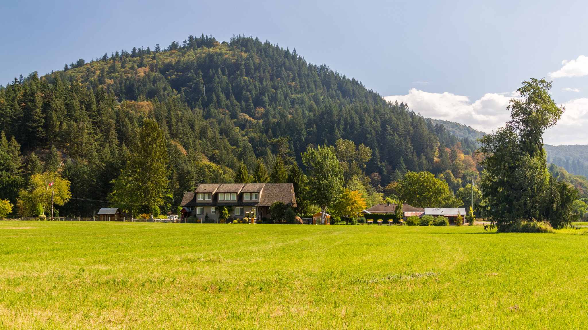 Sigma 18-50mm f/2.8 Macro sample photo. Farm photography