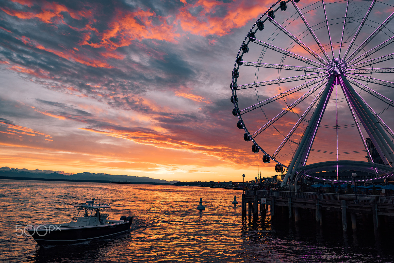 Nikon D750 + Nikon AF-S Nikkor 24mm F1.4G ED sample photo. Ferris wheel sunset - seattle waterfront photography