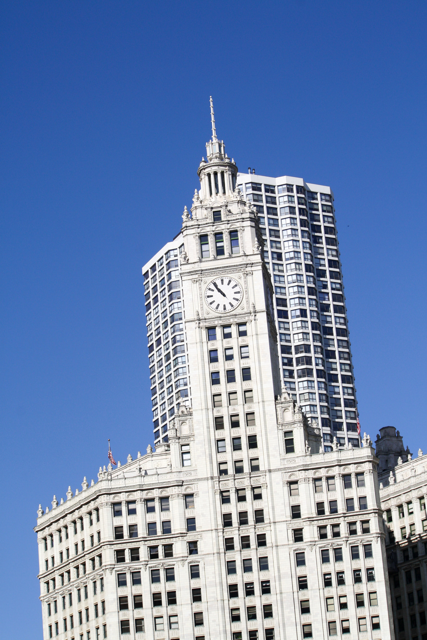 Canon EF-S 55-250mm F4-5.6 IS sample photo. Wrigley tilt photography