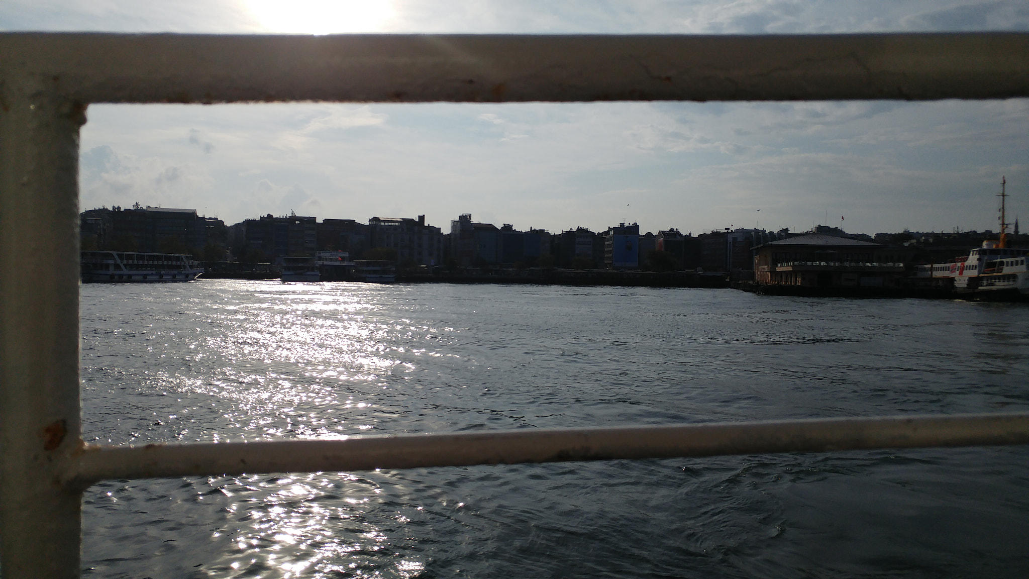 LG H850TR sample photo. Frame in frame photography