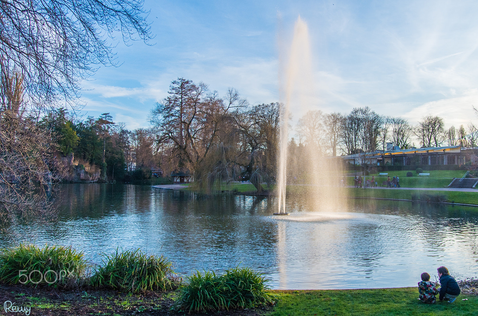 Pentax K-30 + Sigma sample photo. Fountain photography