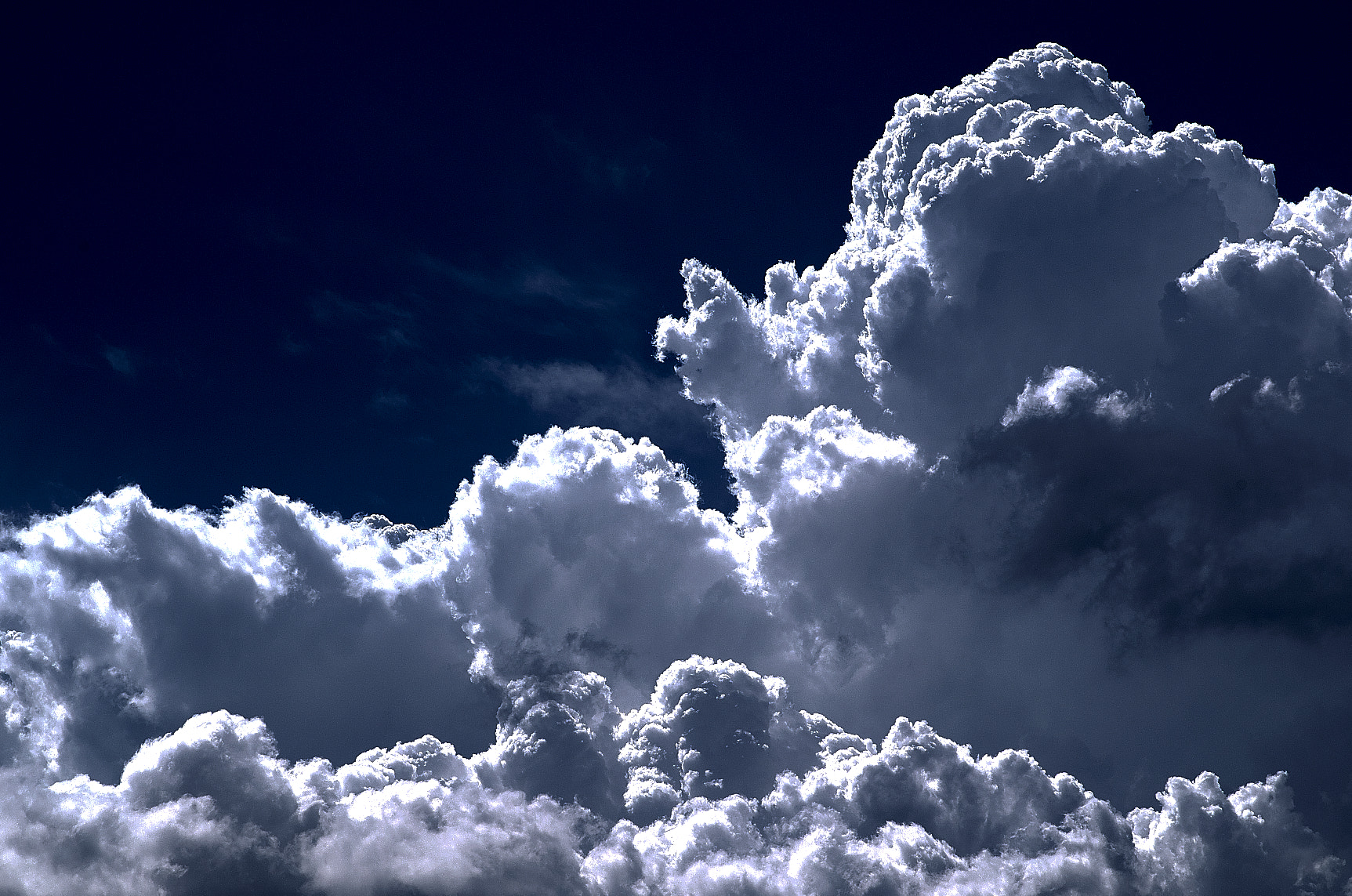 Pentax K-50 + Pentax smc D-FA 100mm F2.8 Macro WR sample photo. Summer sky&cloud photography