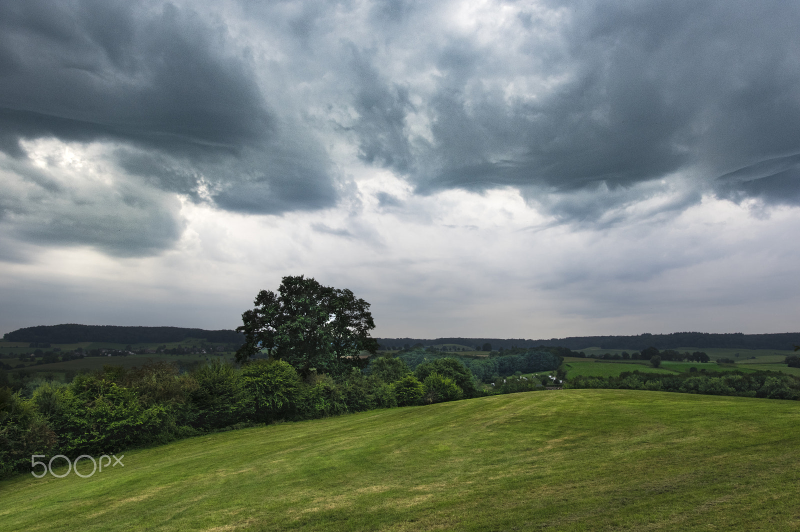 Pentax K-3 II sample photo. Dark clouds above... photography
