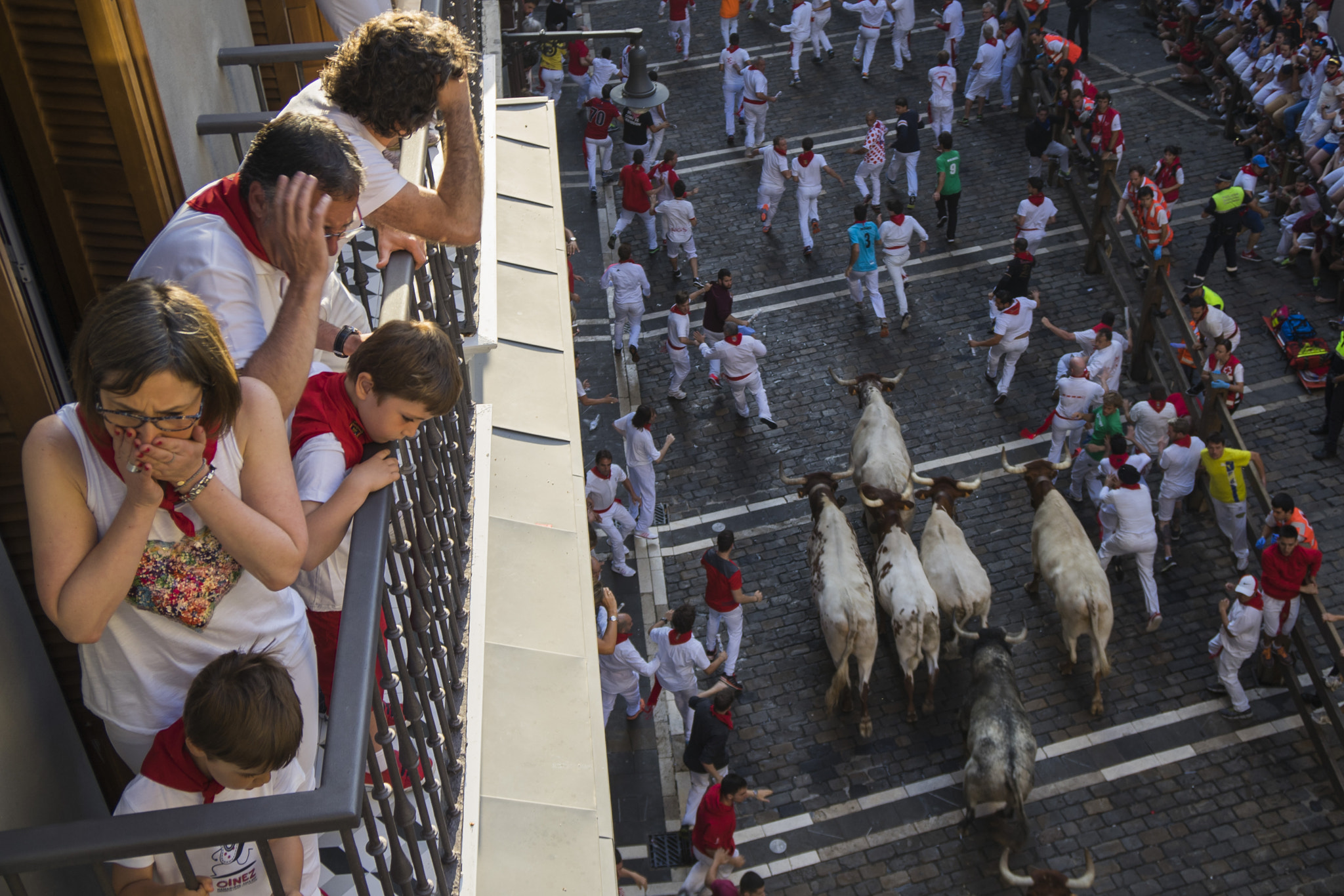 Sony a7 II + Sony Vario-Tessar T* E 16-70mm F4 ZA OSS sample photo. San fermin festival 2016, pamplona photography