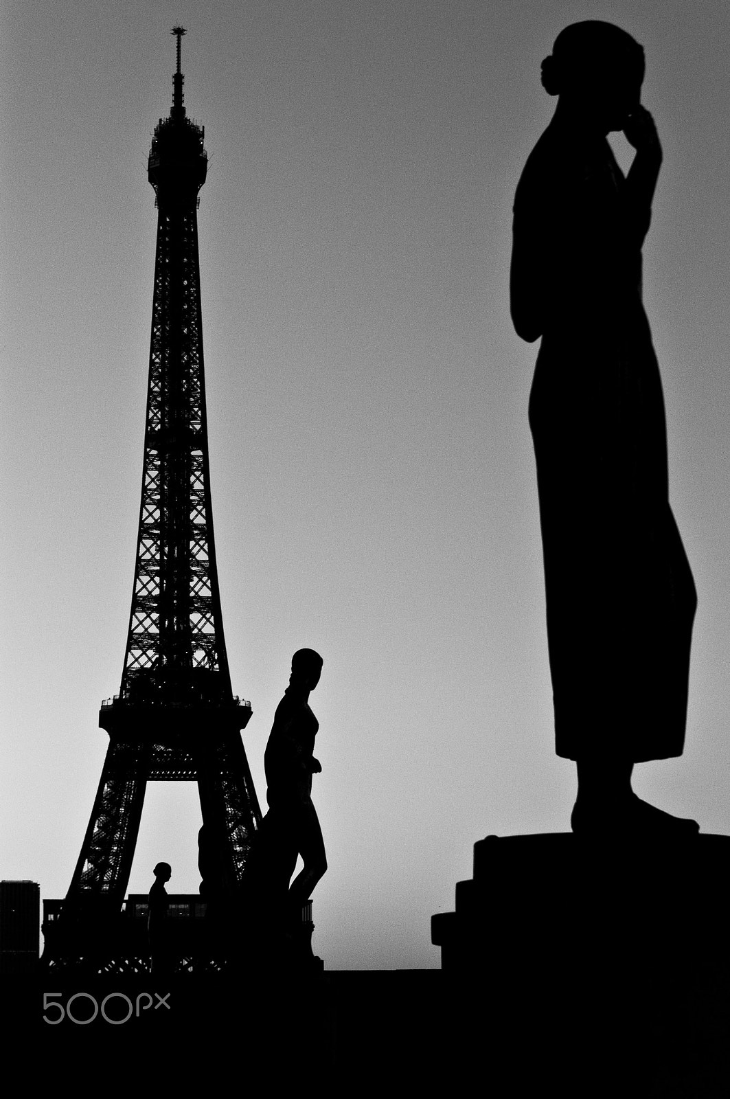 Nikon D300 sample photo. Eiffel tower and her statues photography
