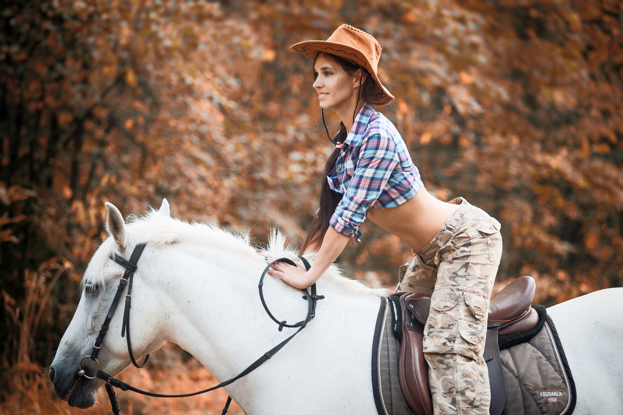 Canon EF 80-200mm f/2.8L sample photo. On horseback photography