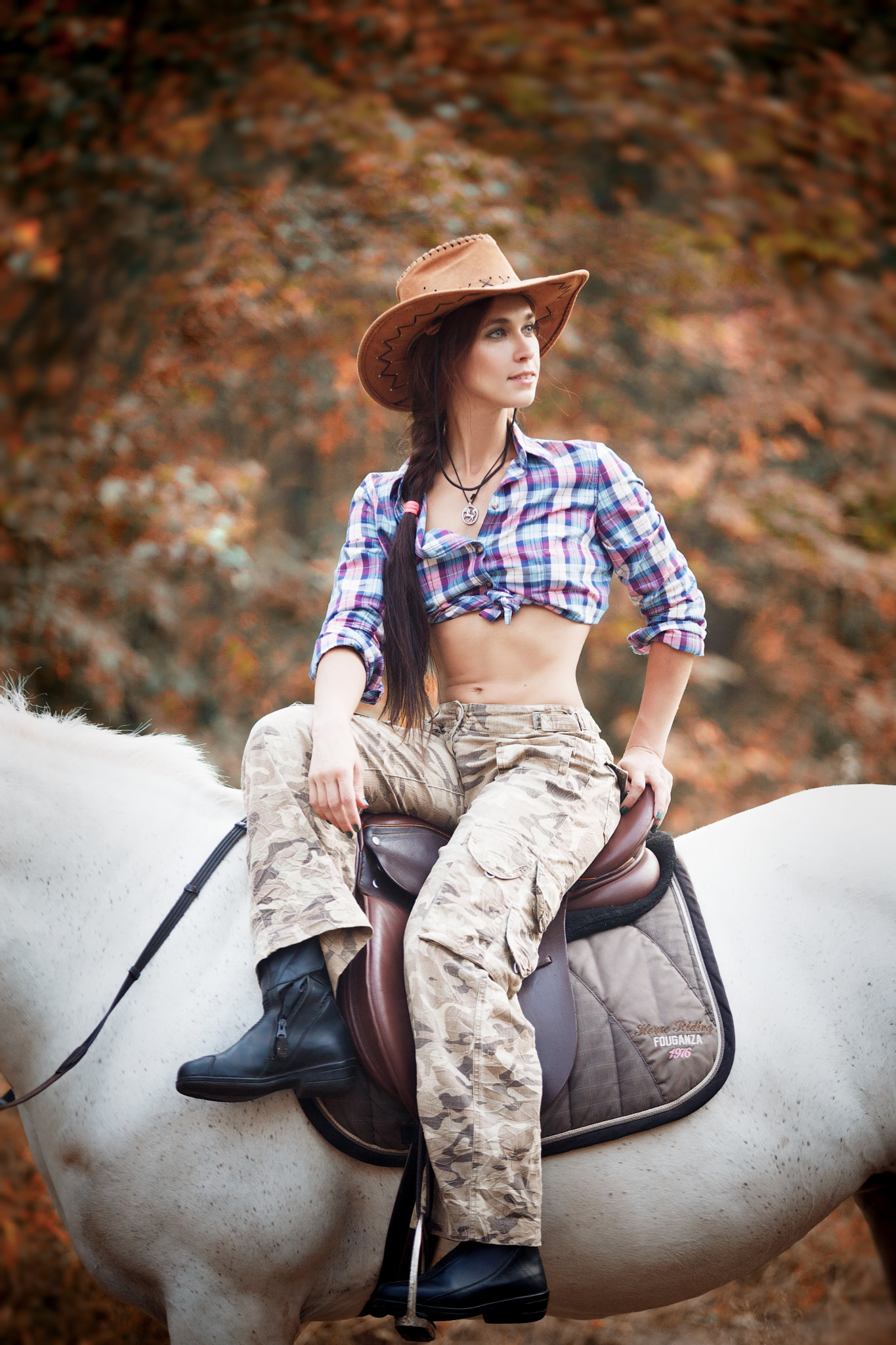Canon EF 80-200mm f/2.8L sample photo. On horseback photography