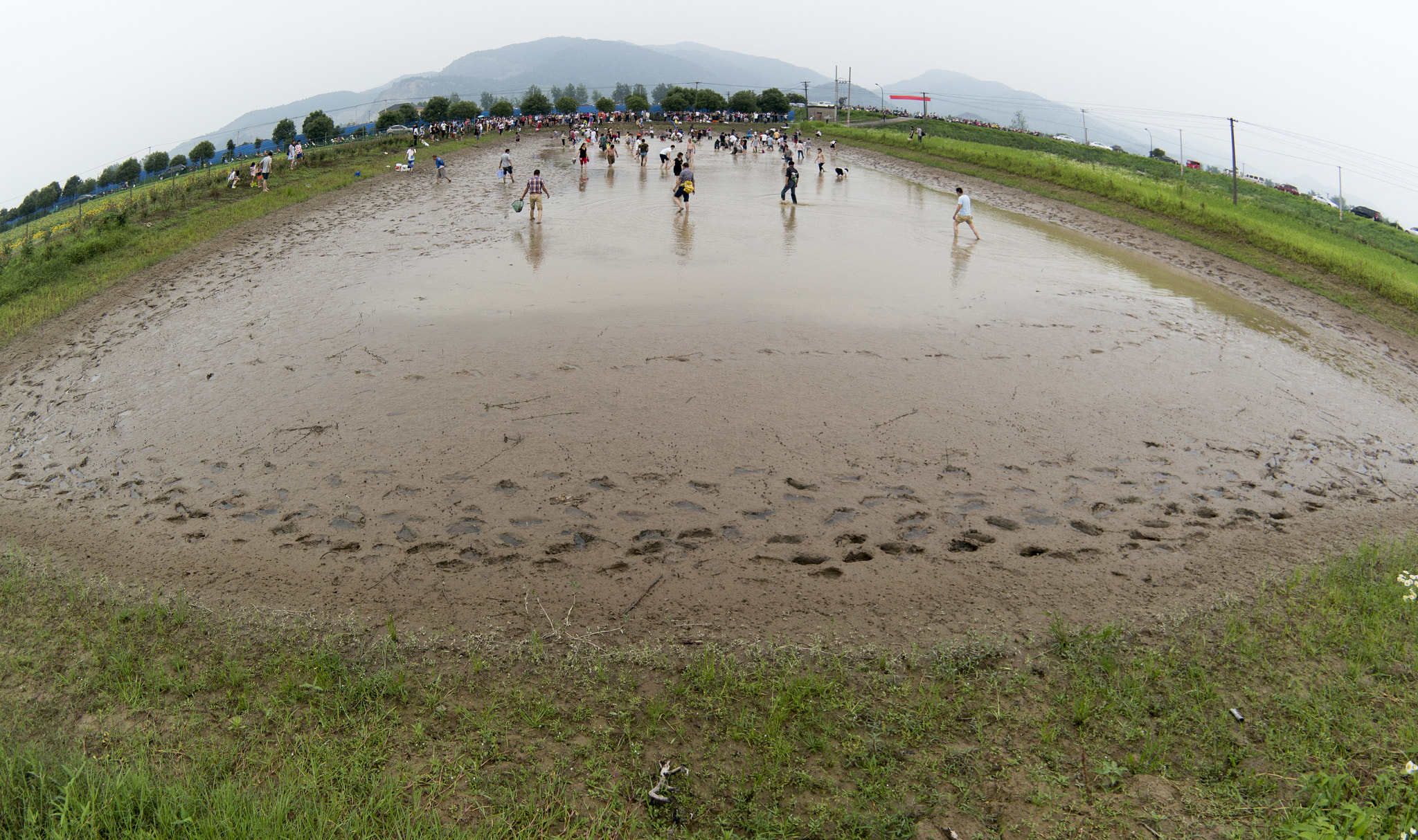 Samsung NX20 + Samsung NX 10mm F3.5 Fisheye sample photo. 捉鱼大赛 photography